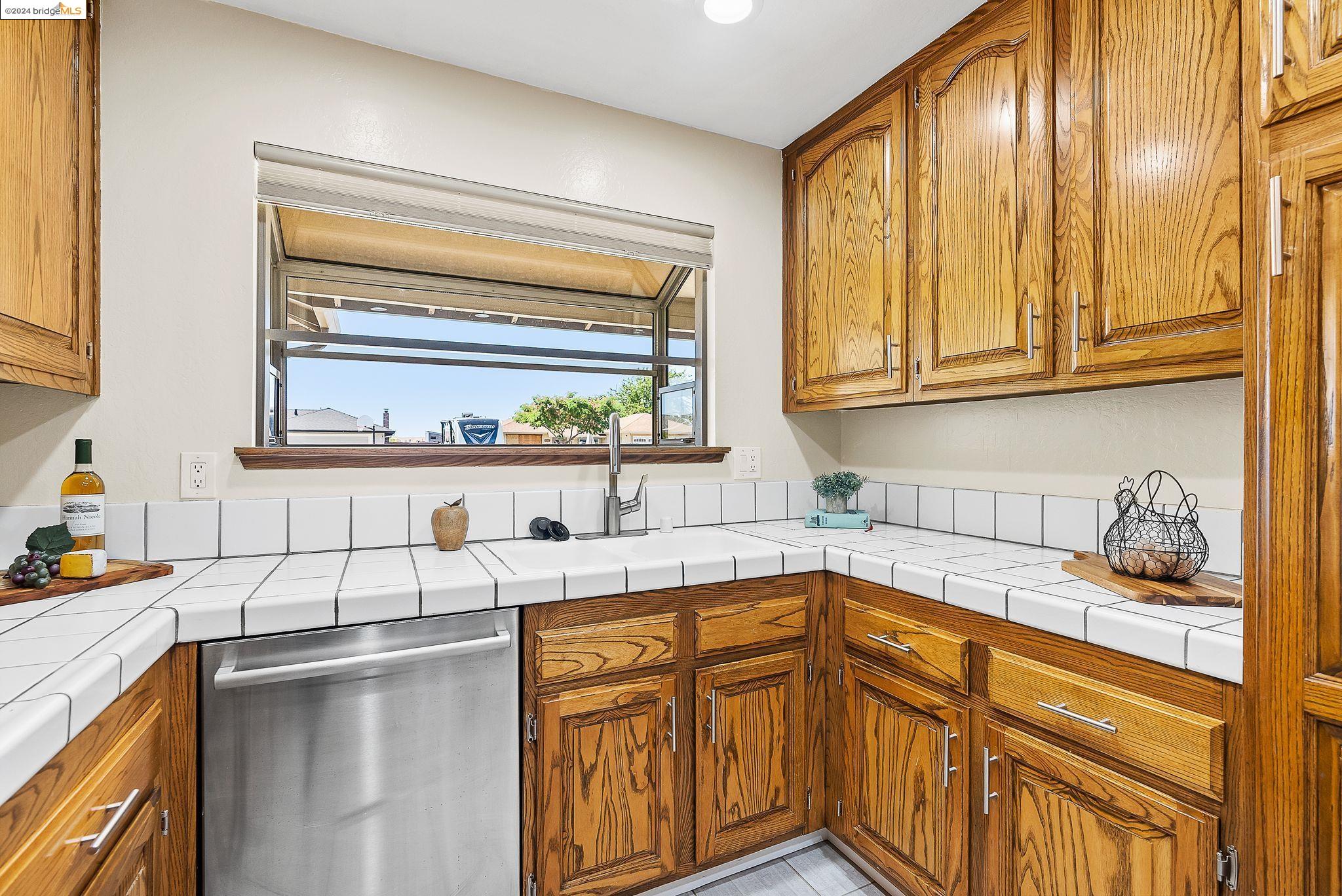2335 Bluebell Dr