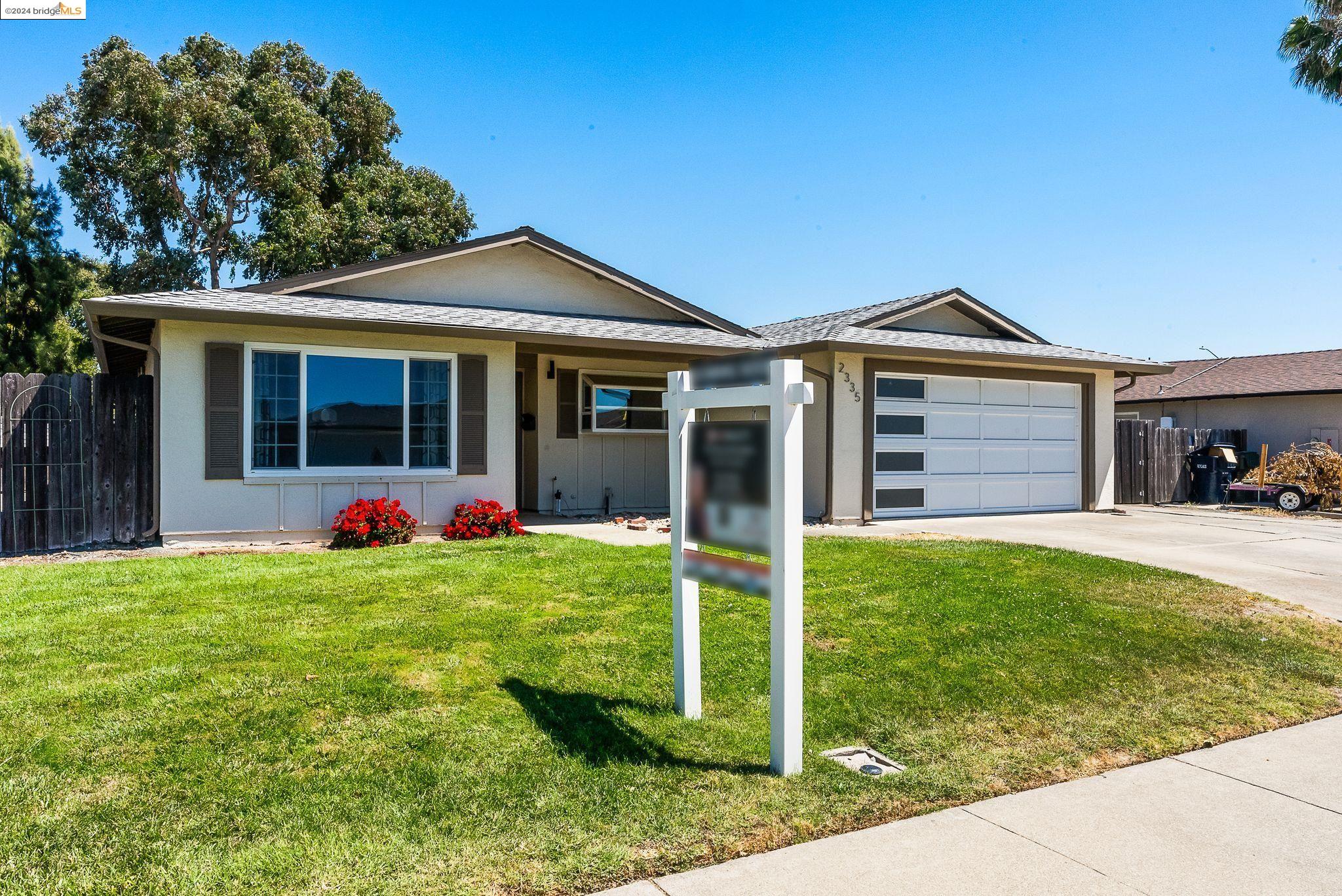 2335 Bluebell Dr