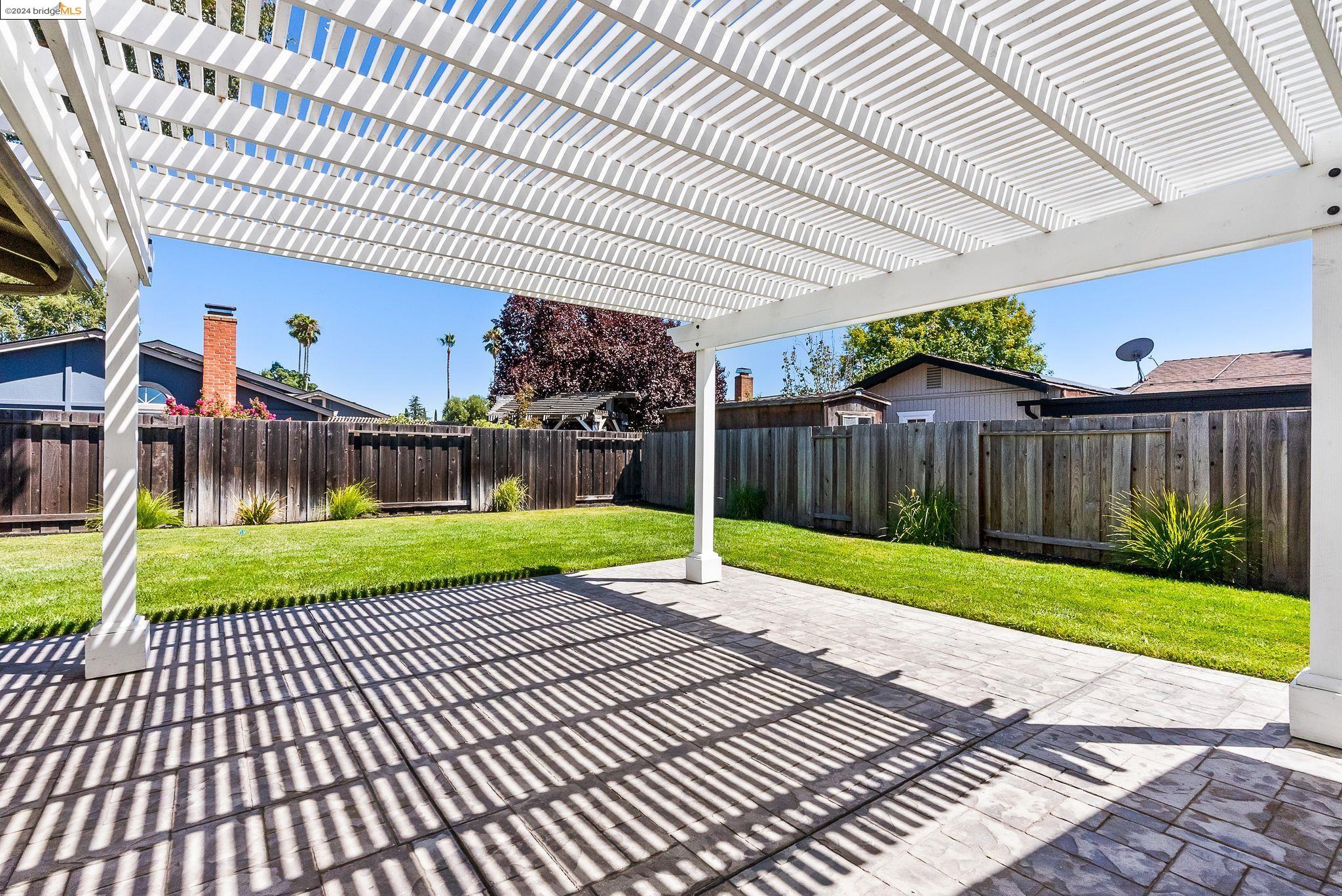 2335 Bluebell Dr