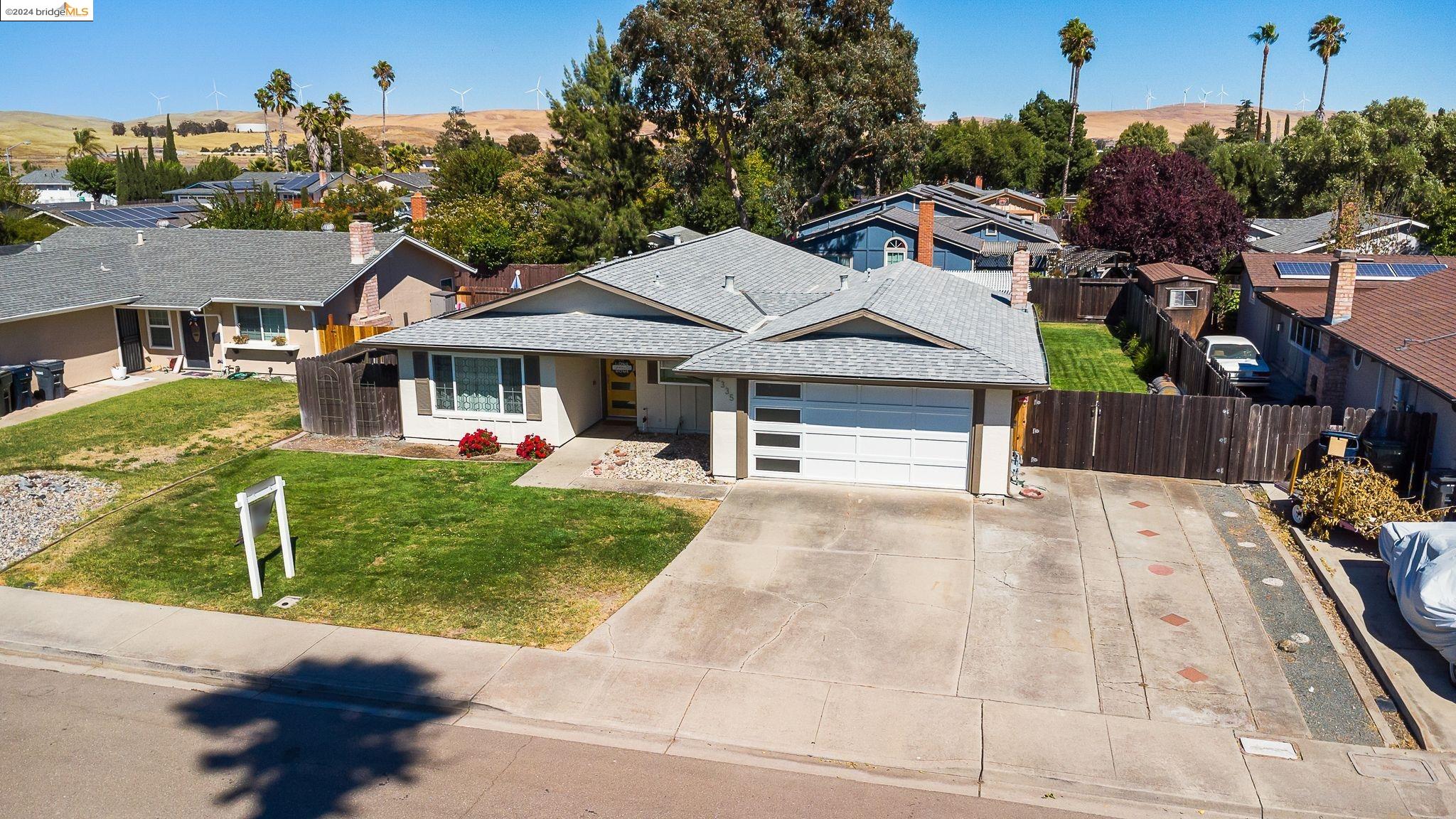 2335 Bluebell Dr