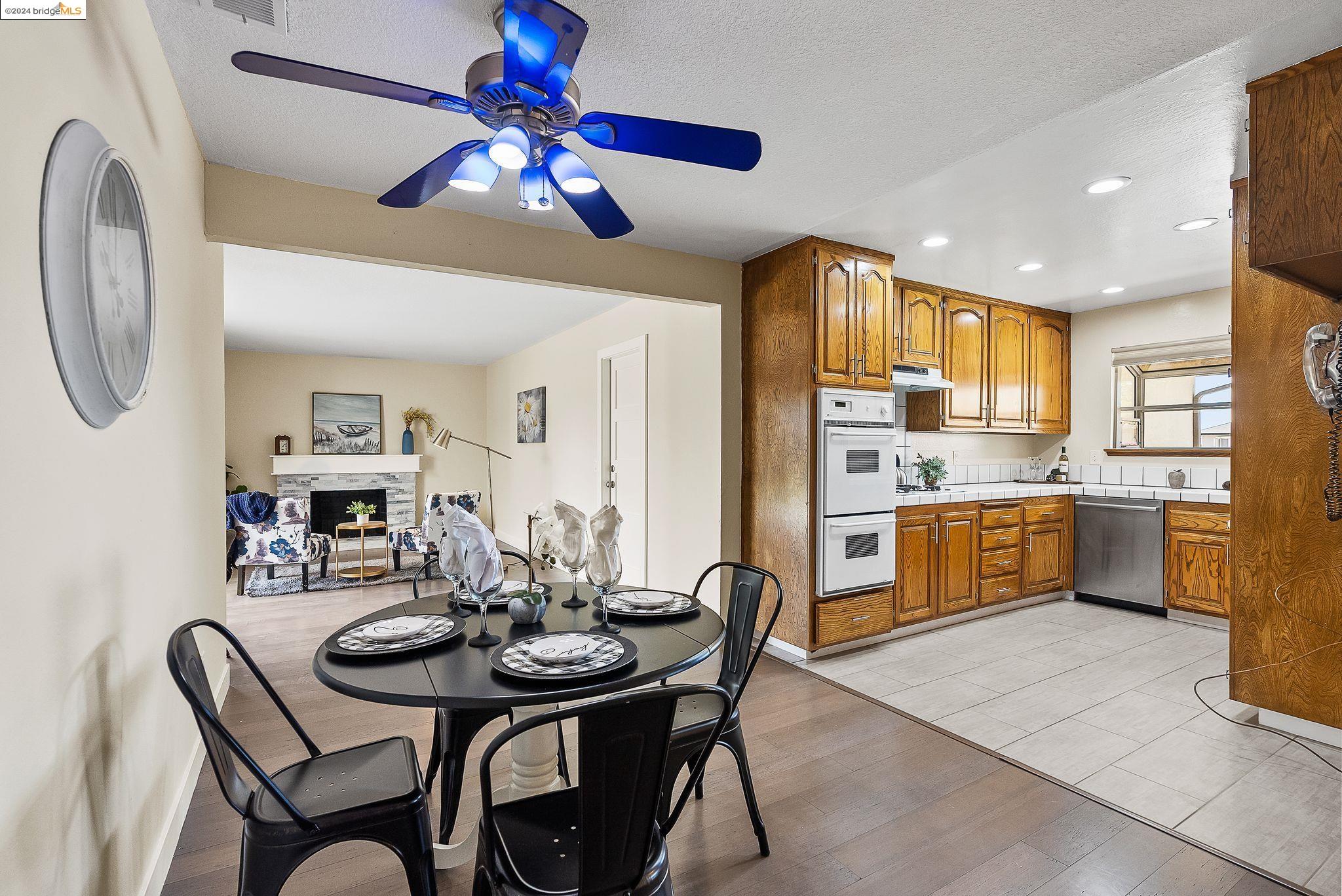 2335 Bluebell Dr