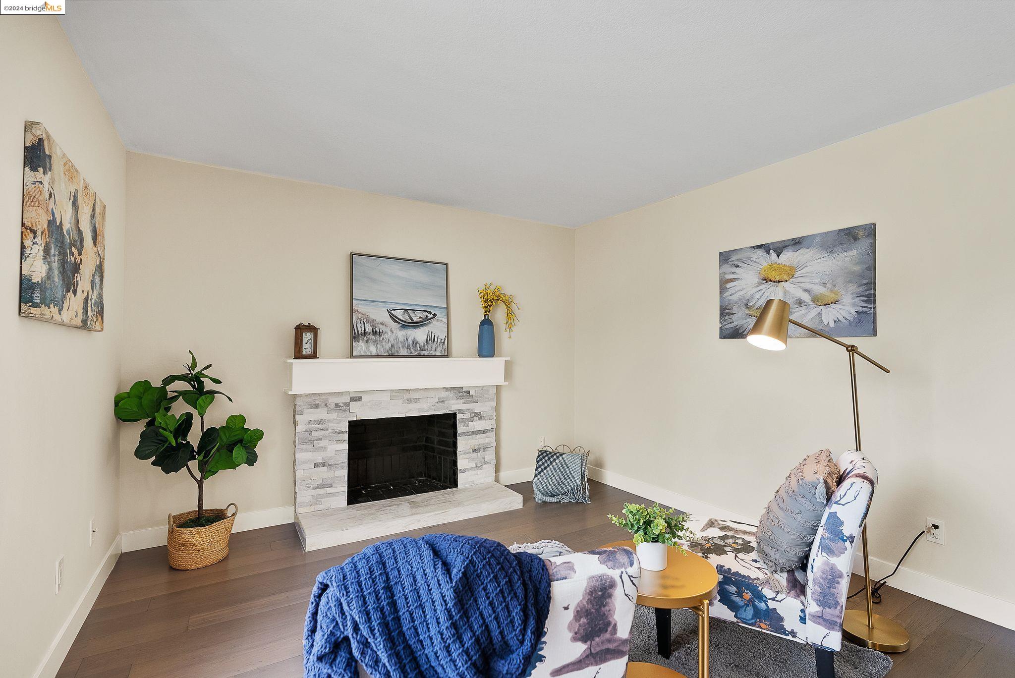 2335 Bluebell Dr