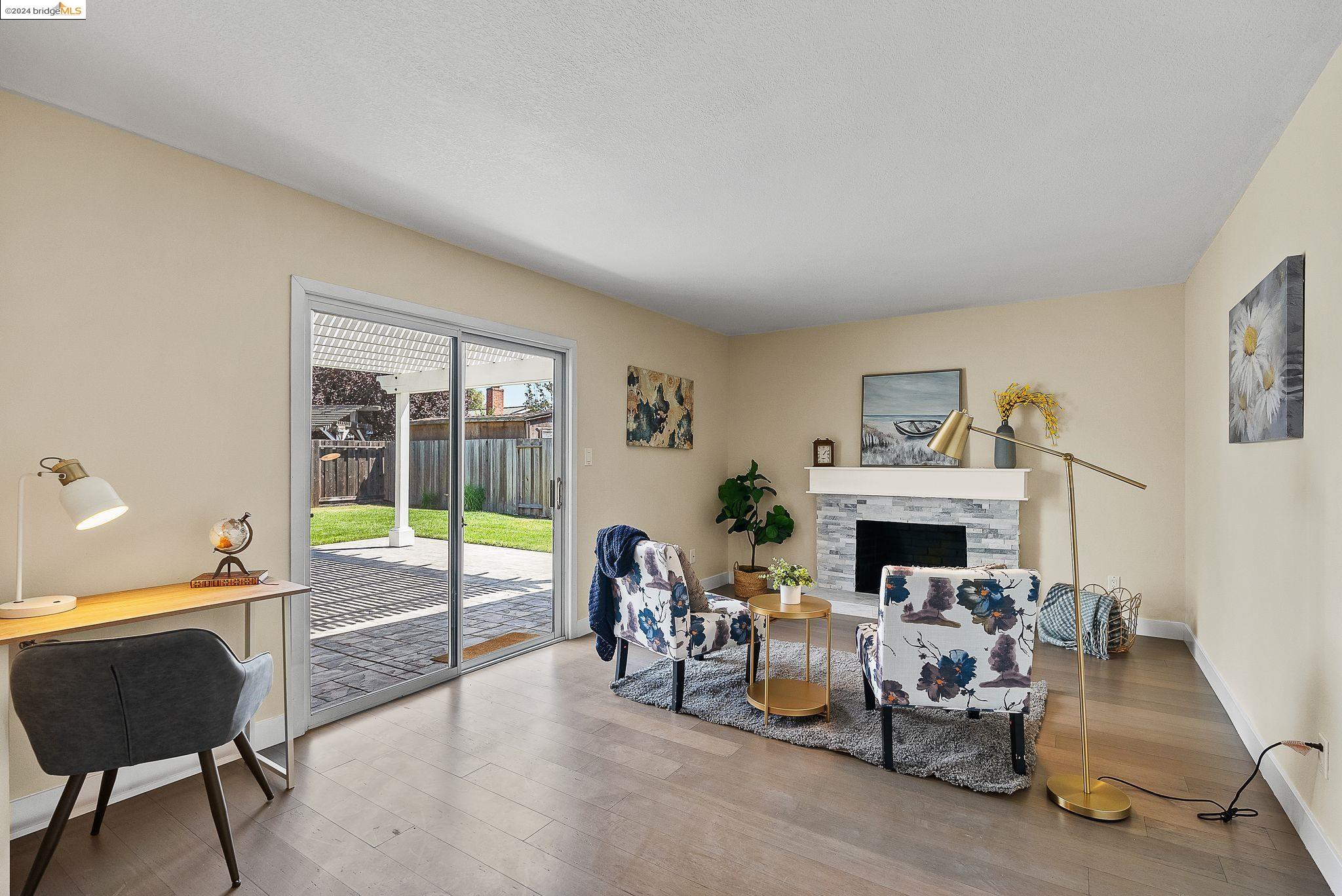 2335 Bluebell Dr