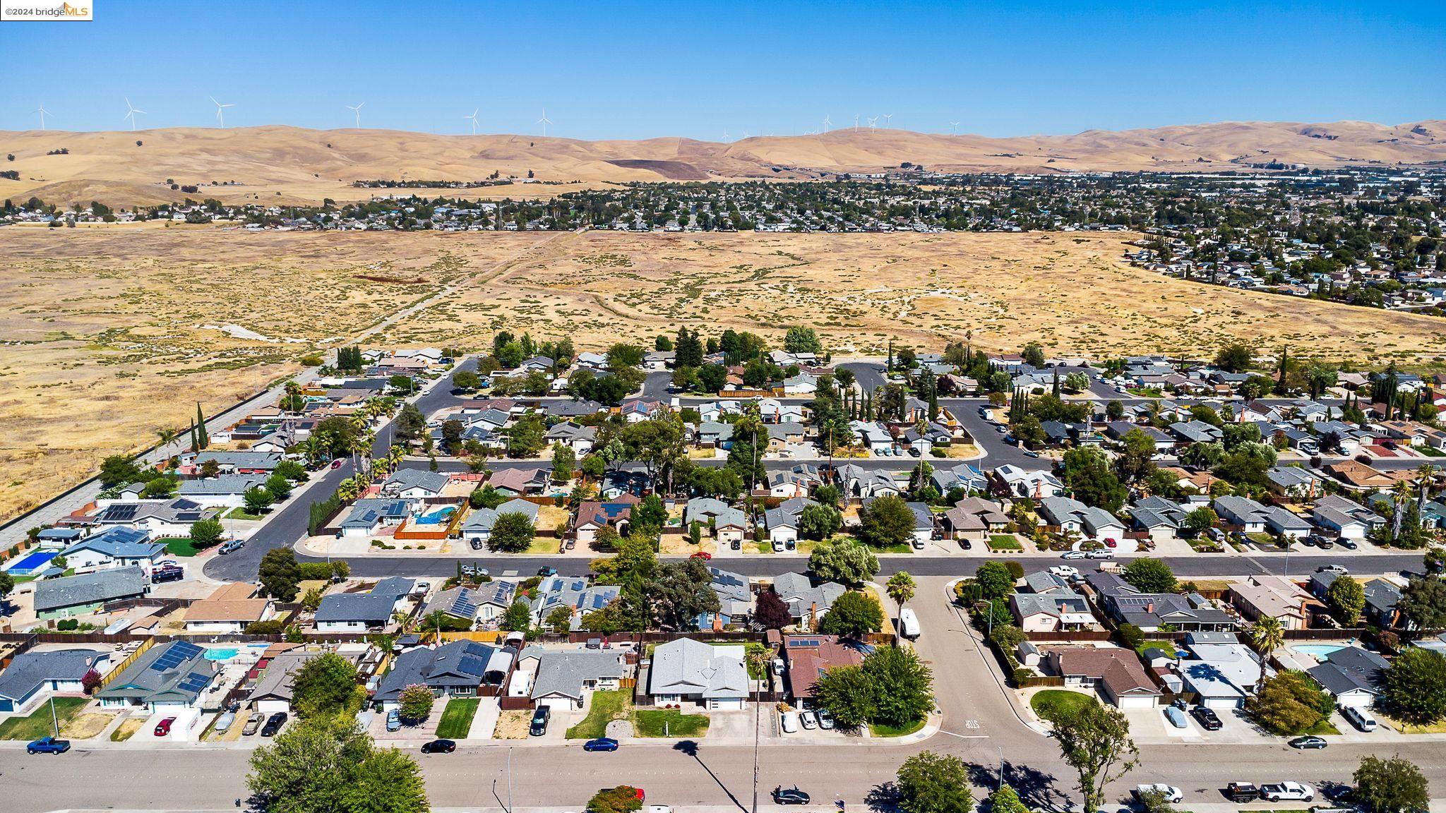 2335 Bluebell Dr