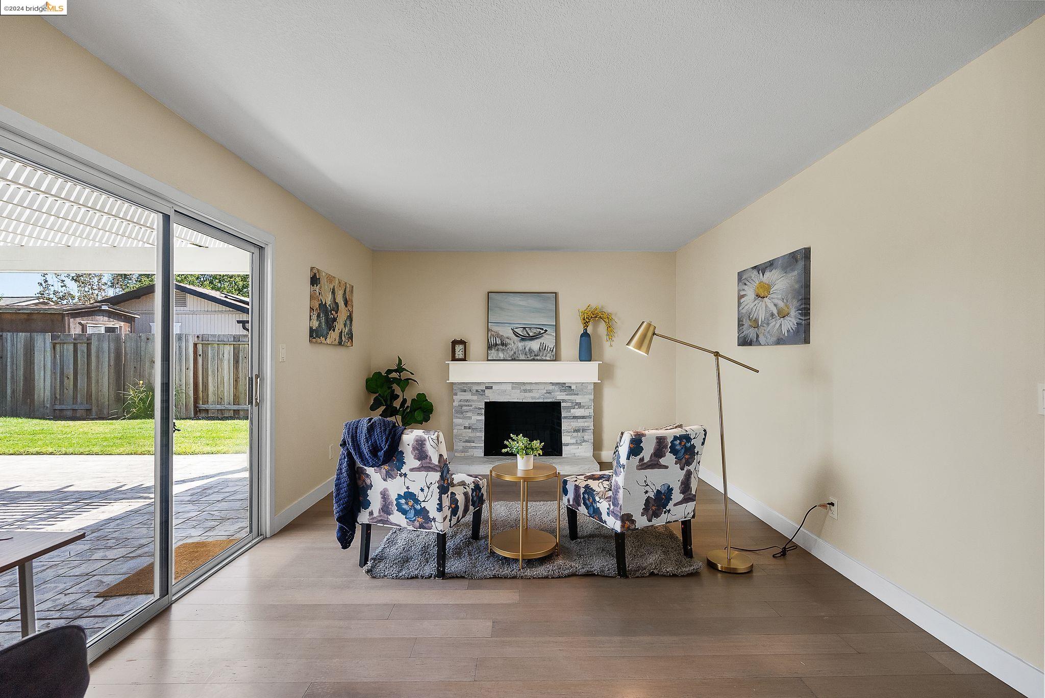 2335 Bluebell Dr