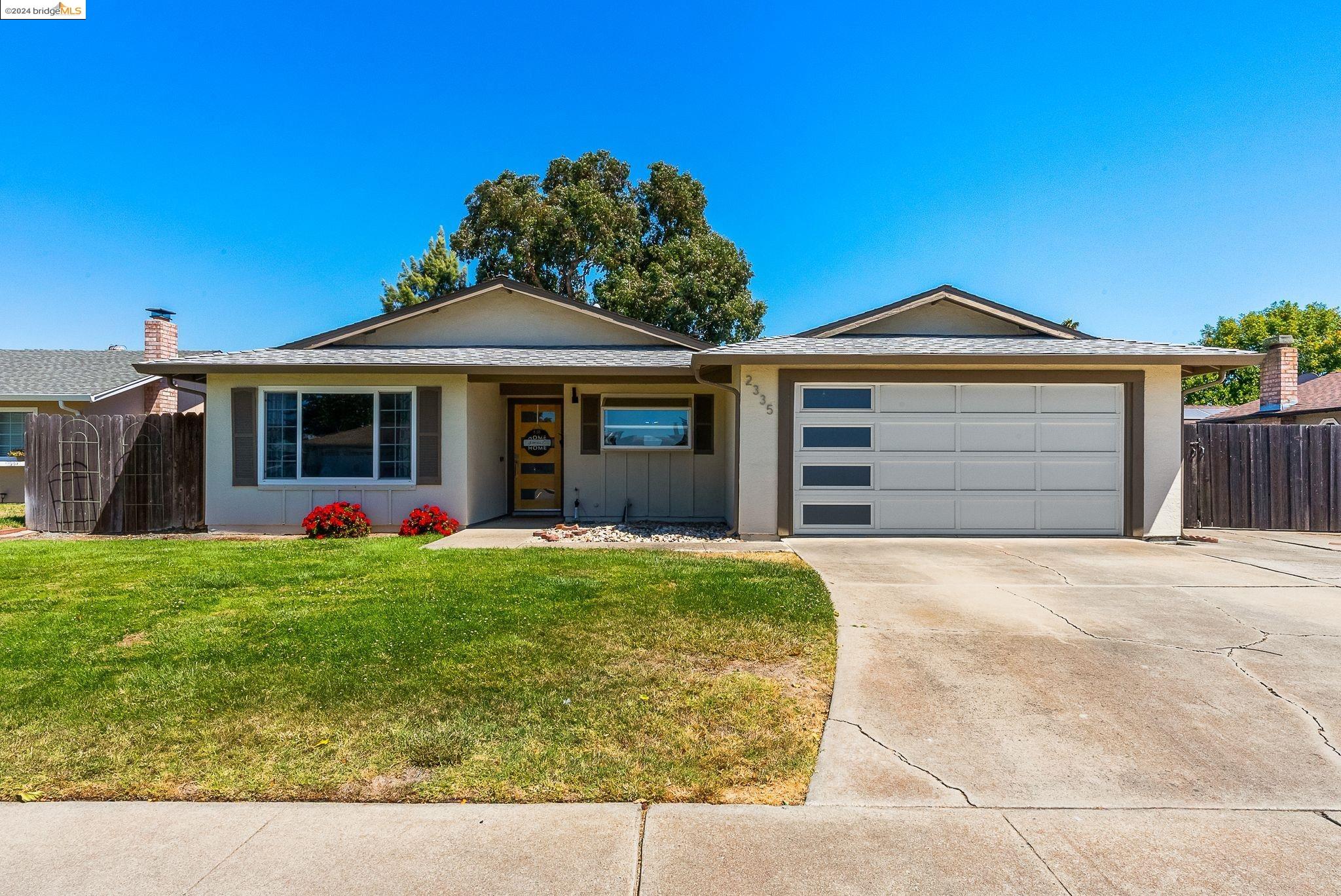2335 Bluebell Dr