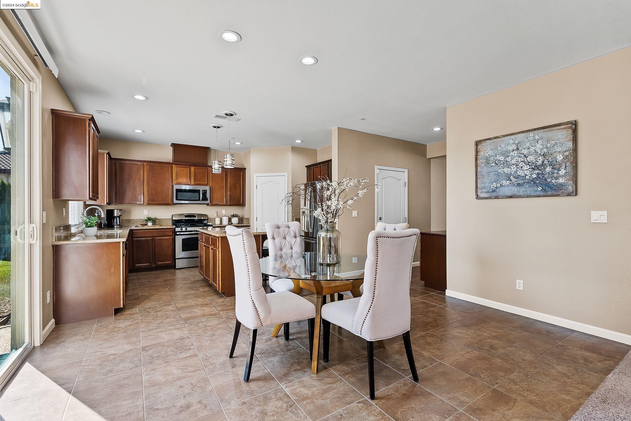 1112 Lavender Dr