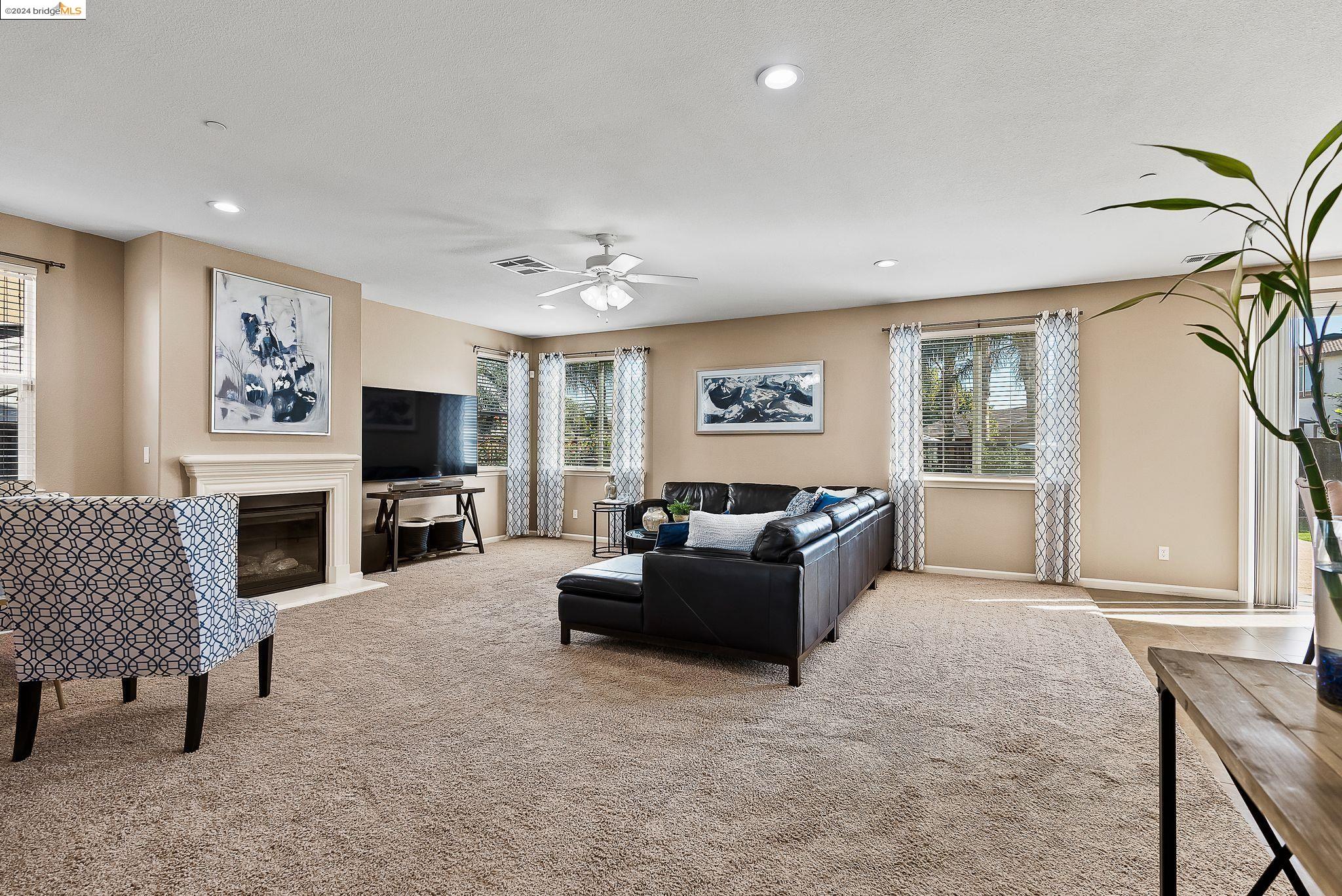 1112 Lavender Dr