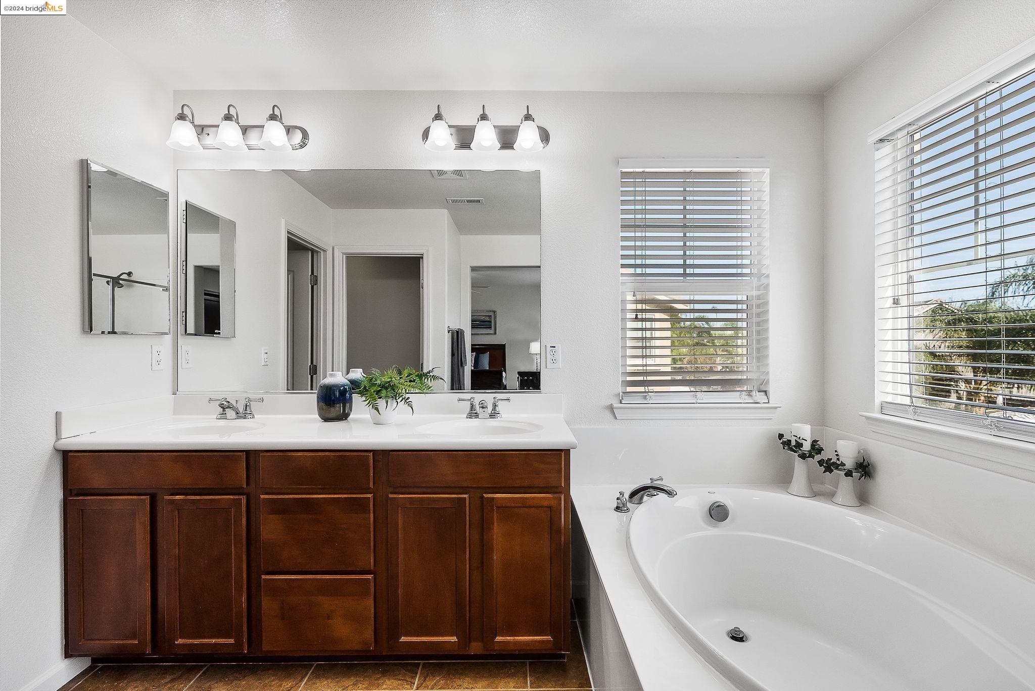 1112 Lavender Dr