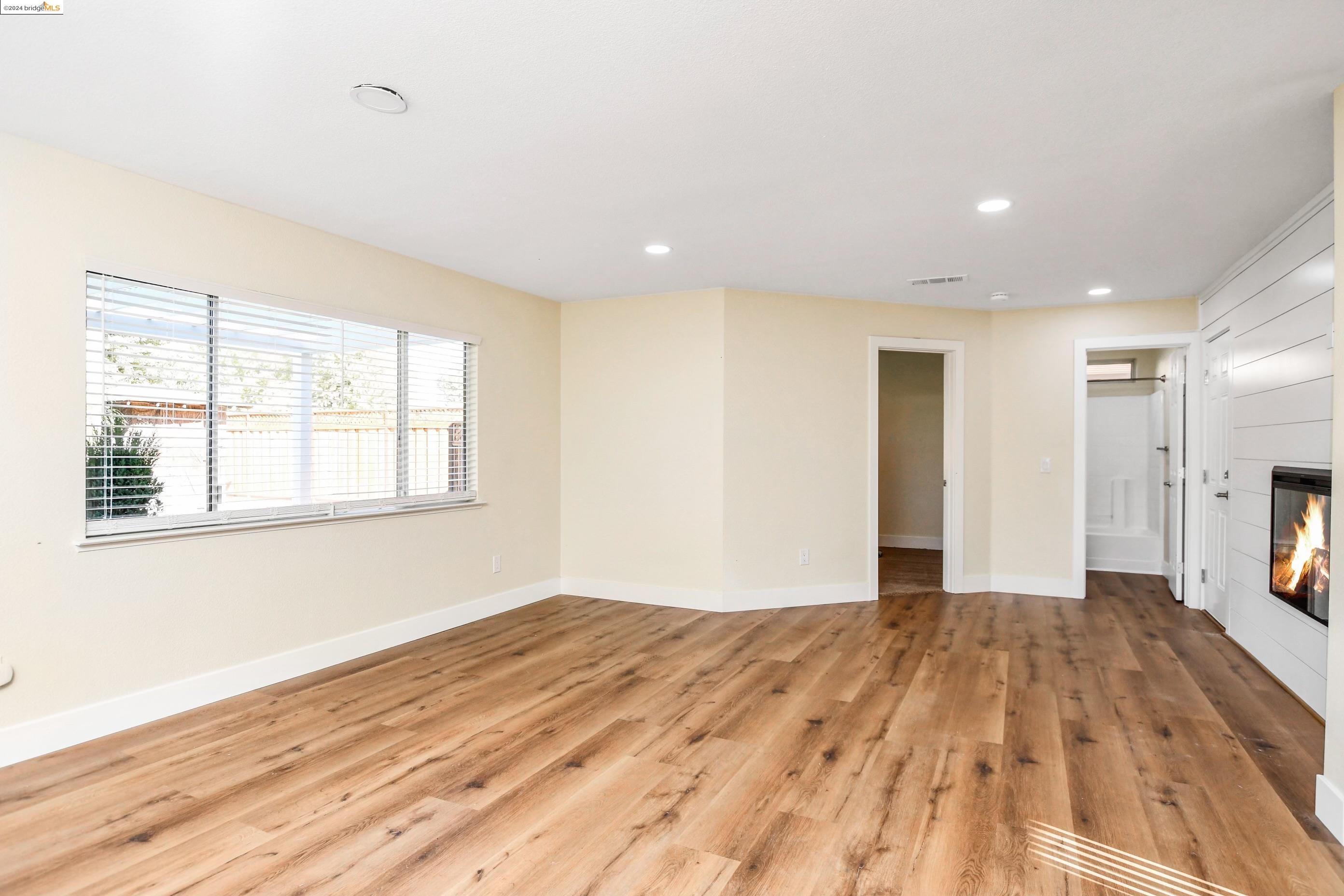 4149 N Anchor Court
