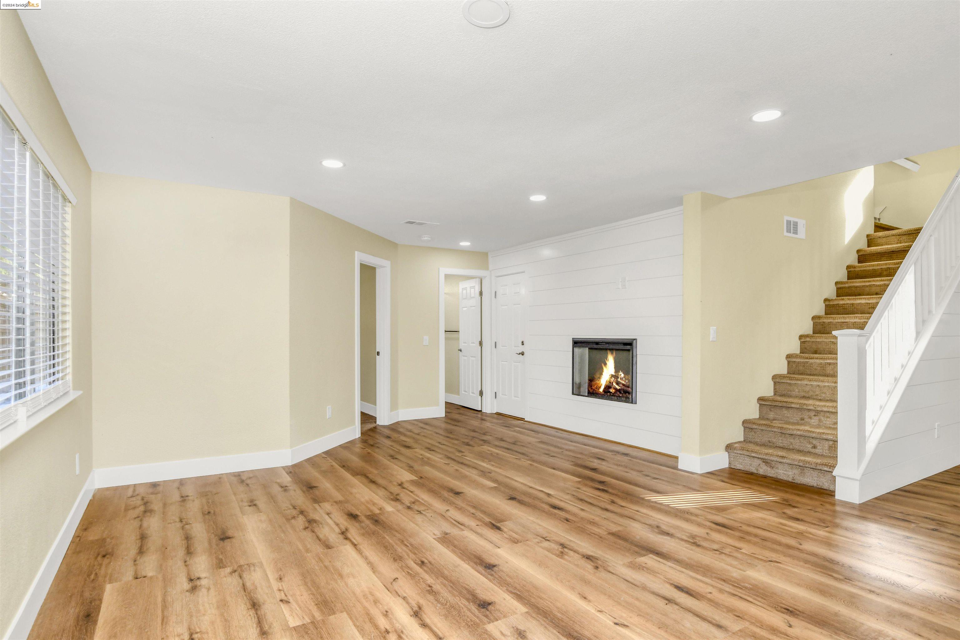 4149 N Anchor Court