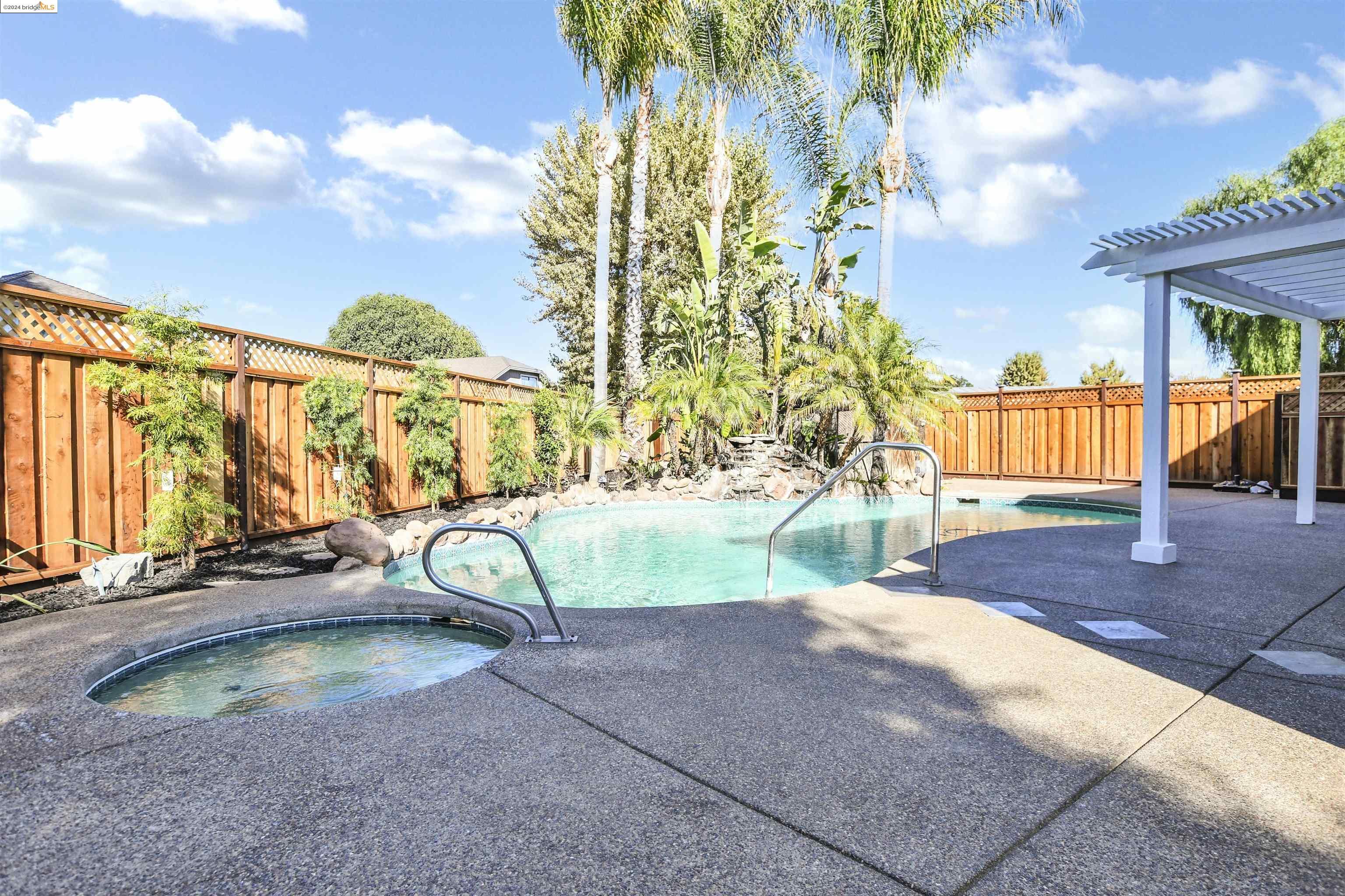 4149 N Anchor Court