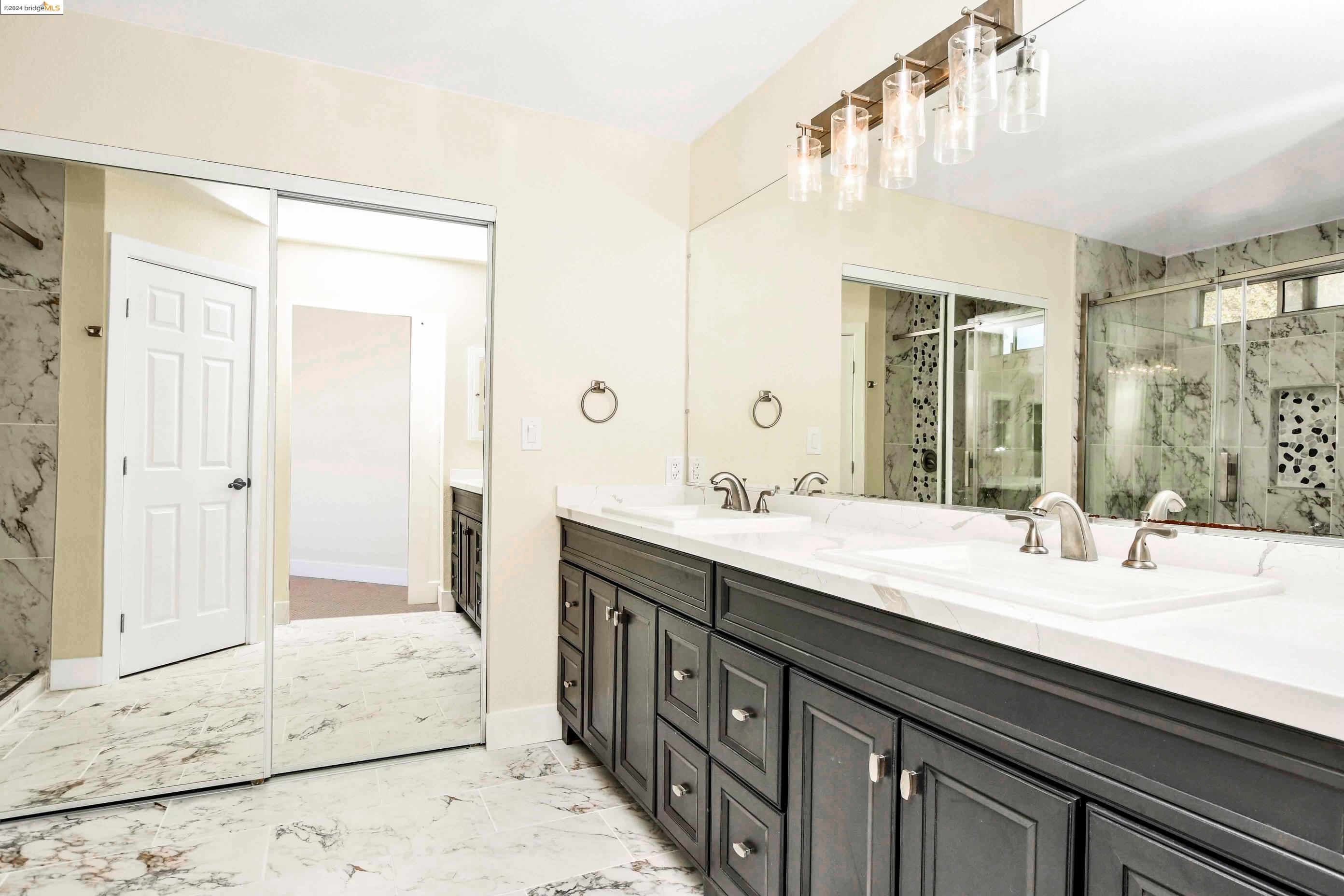 4149 N Anchor Court