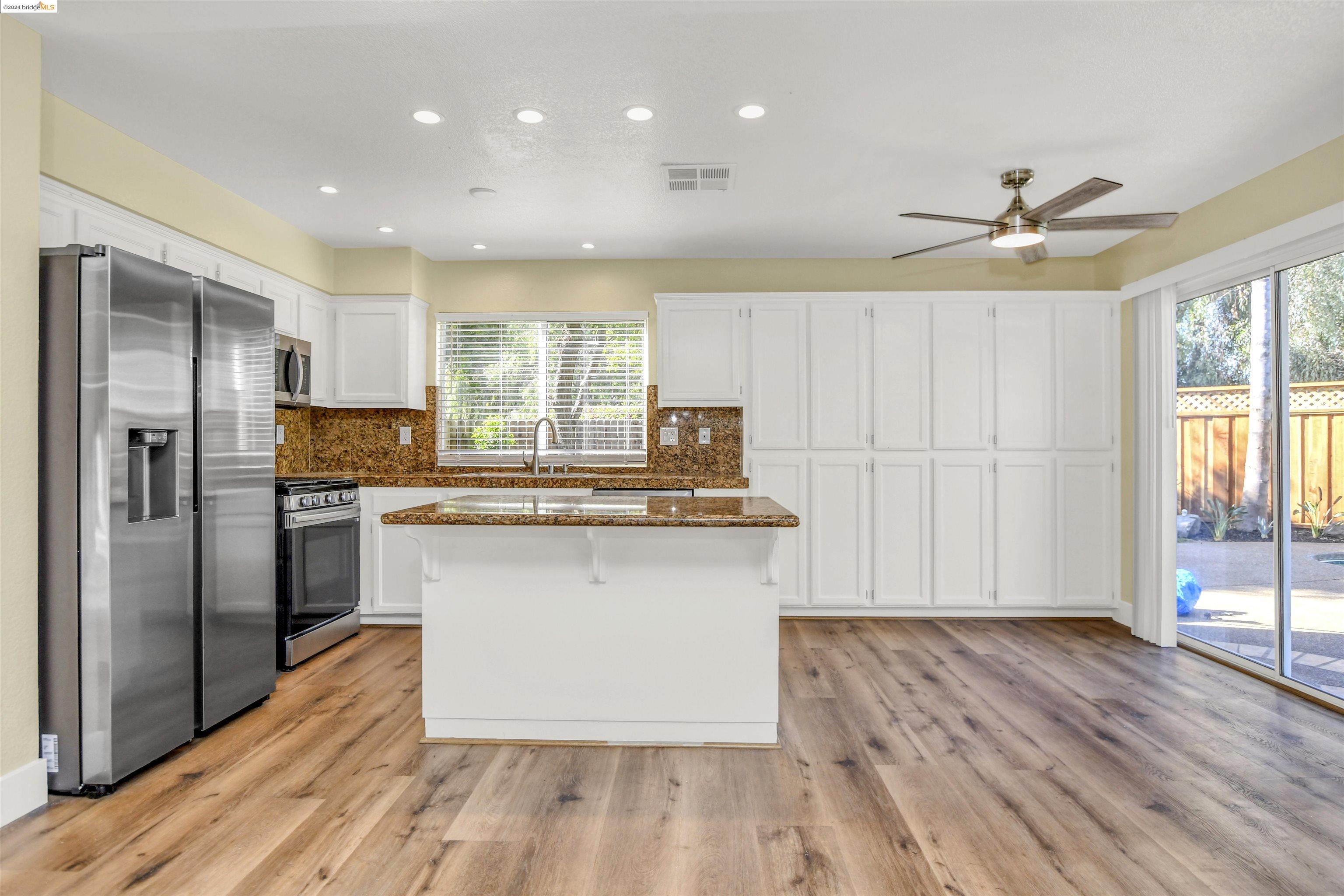 4149 N Anchor Court
