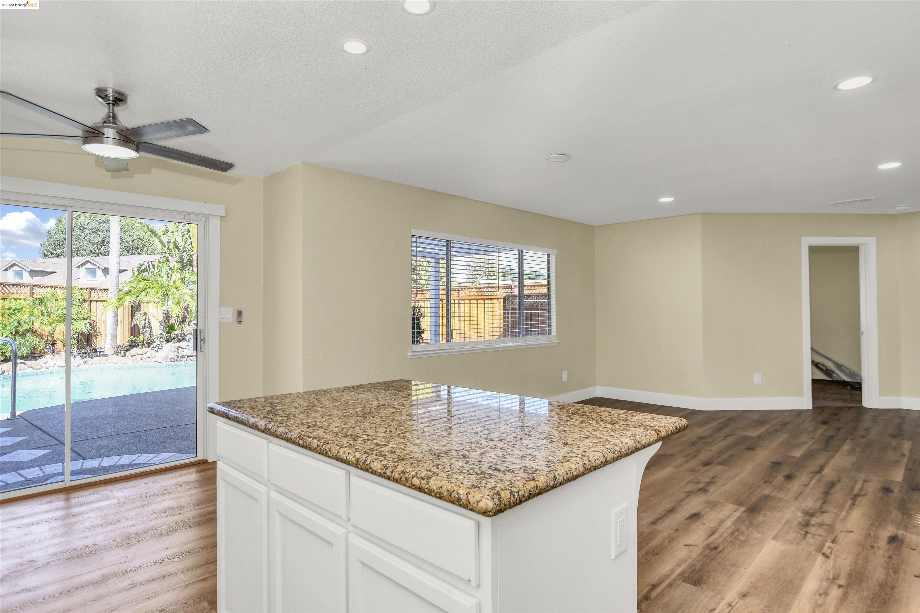 4149 N Anchor Court