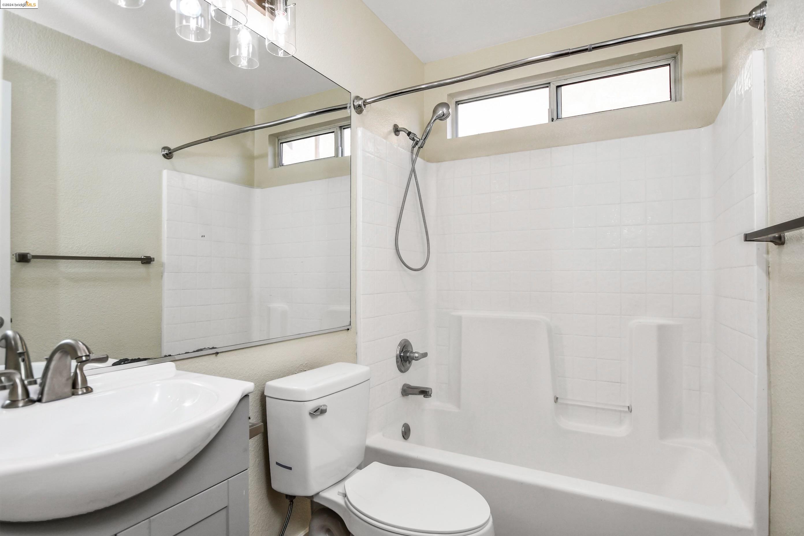 4149 N Anchor Court