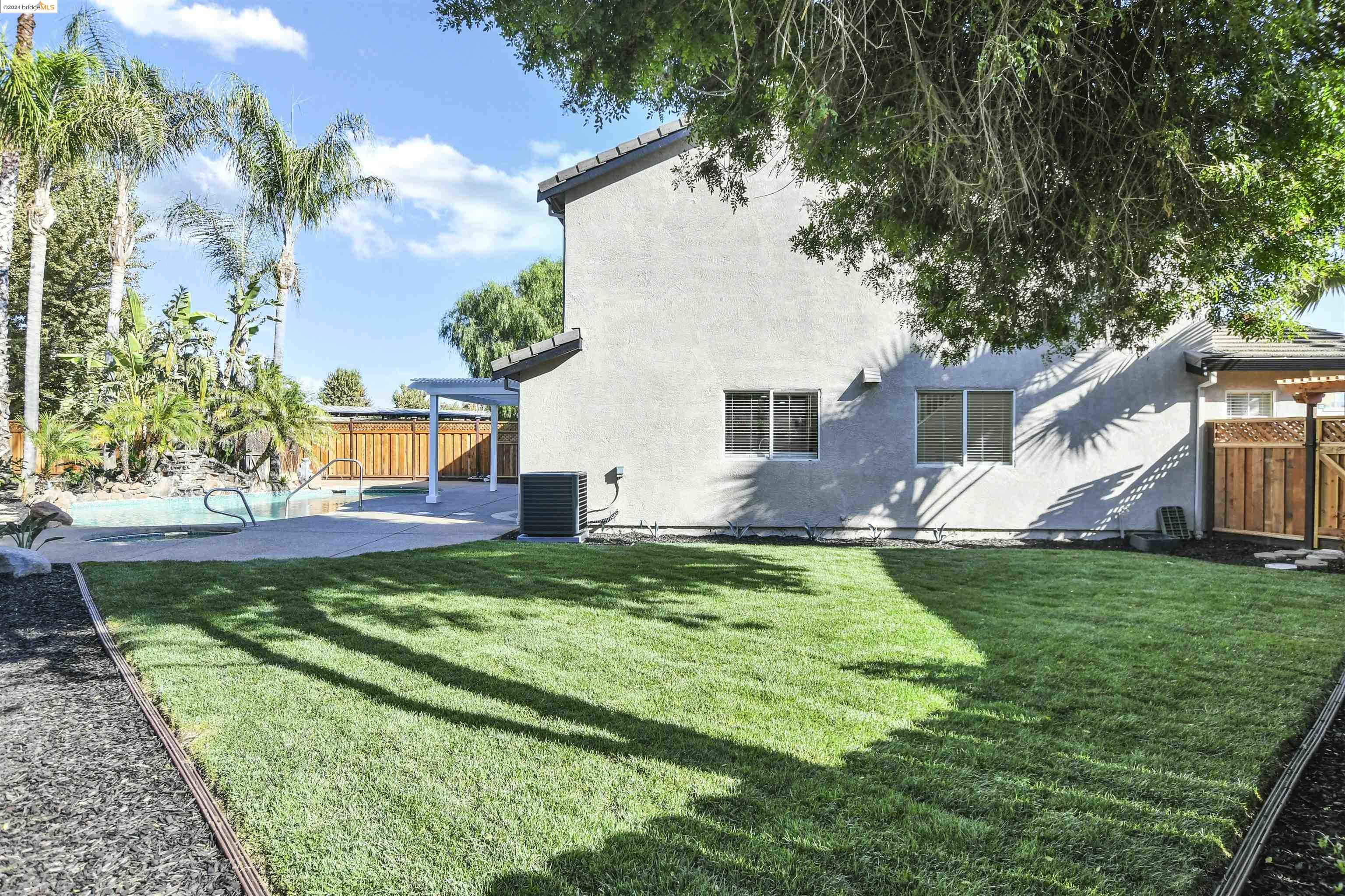 4149 N Anchor Court