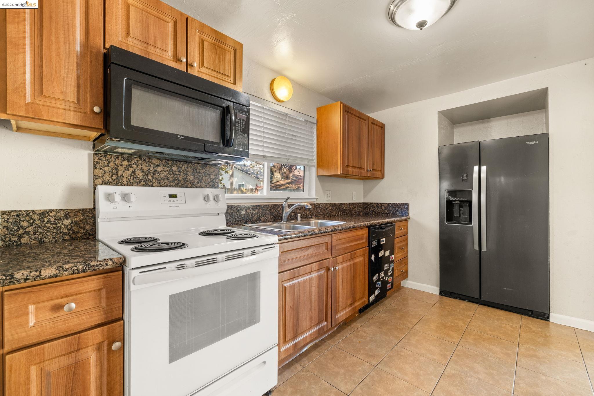 3401 Alvarado Blvd