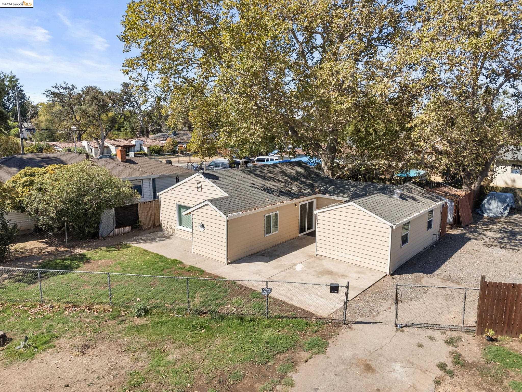 3401 Alvarado Blvd