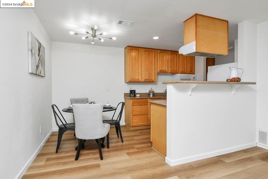 2263 Lakeview Cir