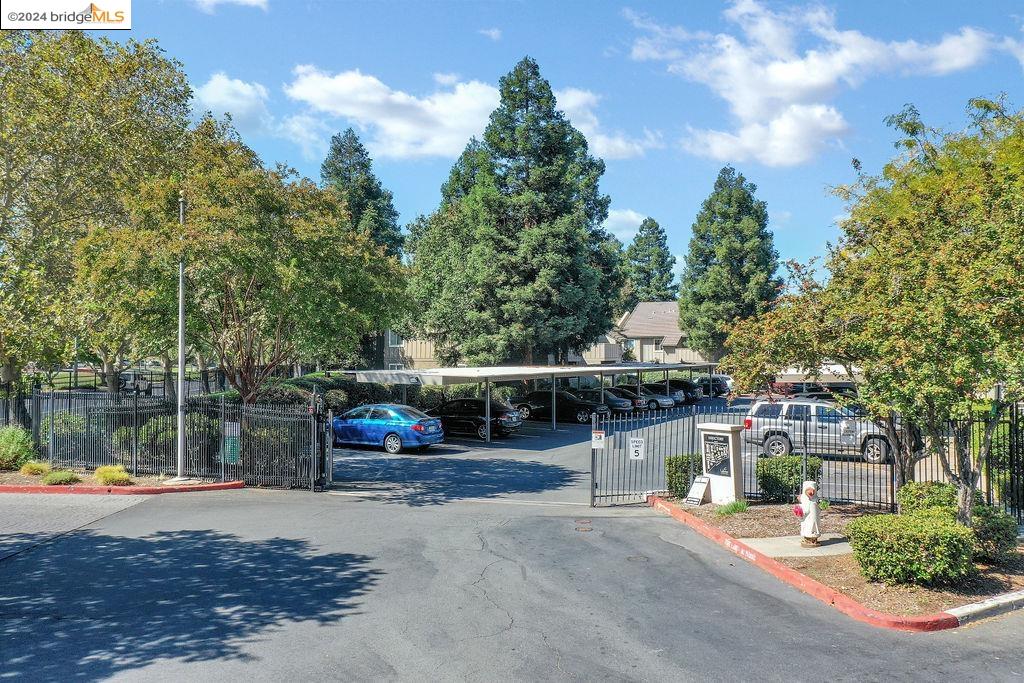 2263 Lakeview Cir