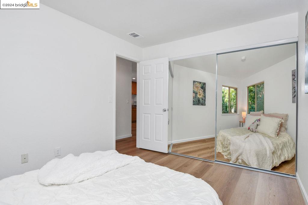 2263 Lakeview Cir