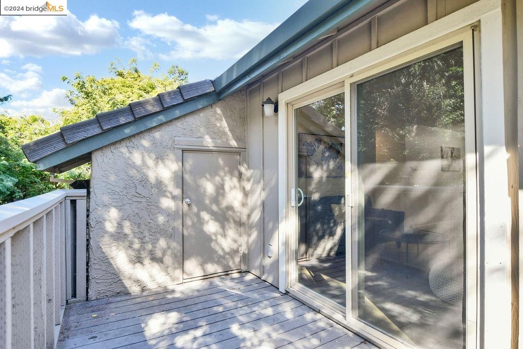 2263 Lakeview Cir