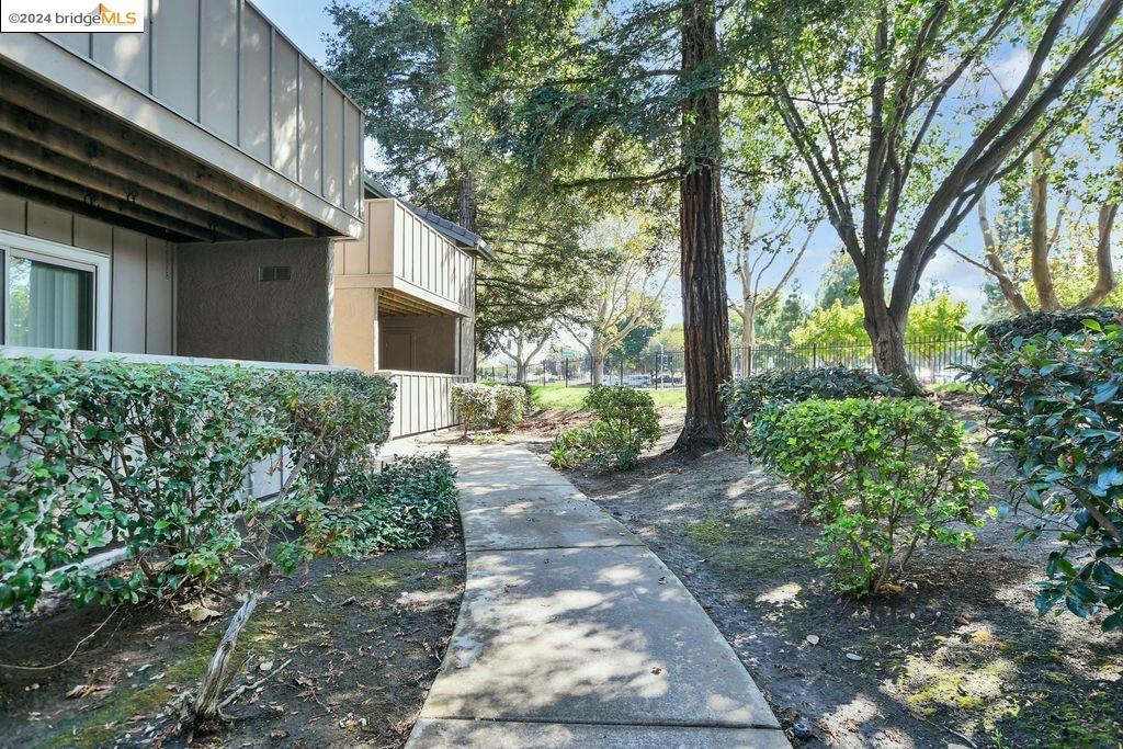 2263 Lakeview Cir