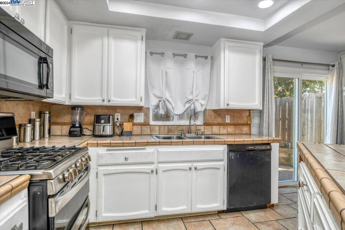 2509 Roca Dr