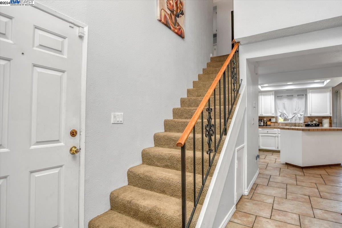 2509 Roca Dr