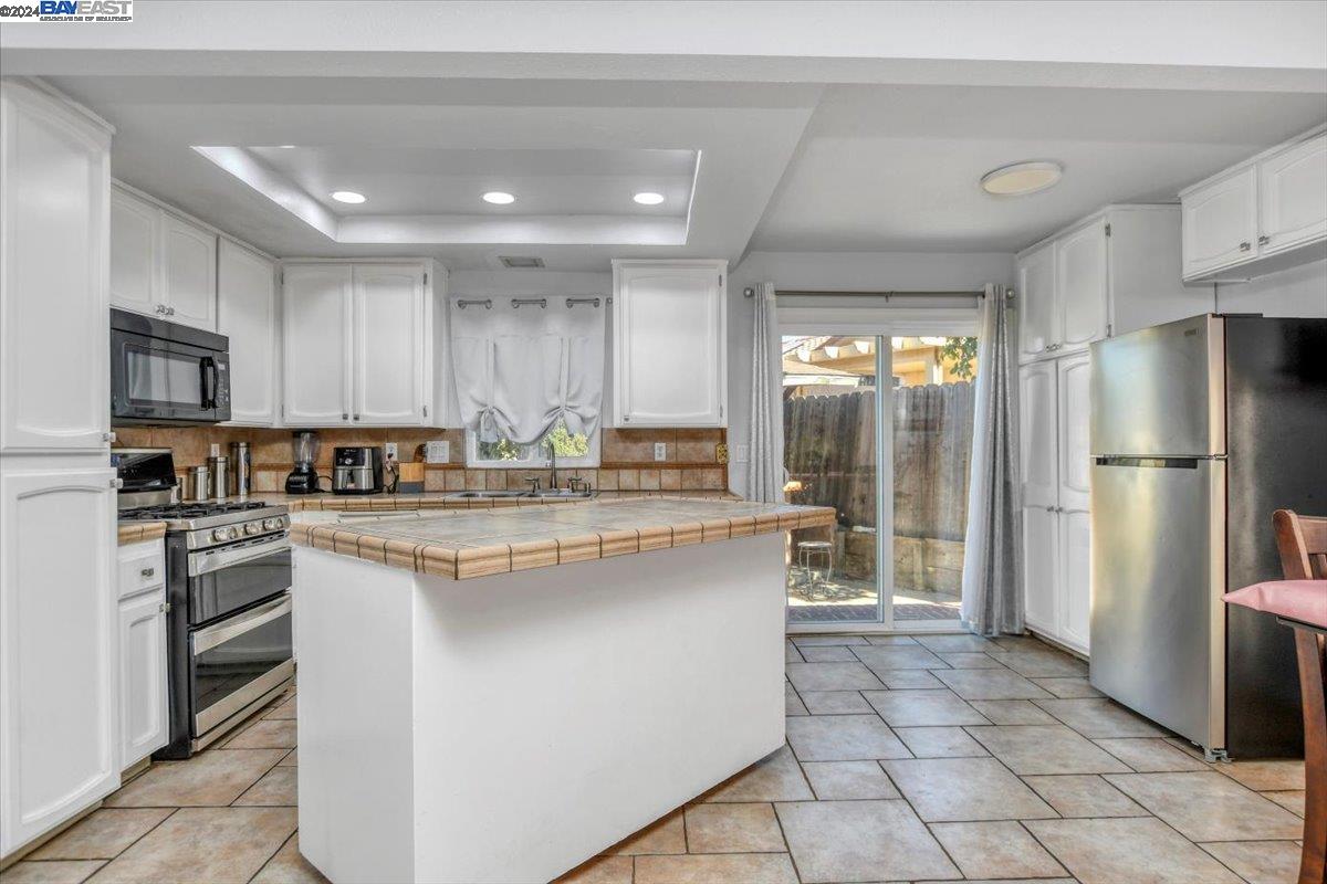 2509 Roca Dr