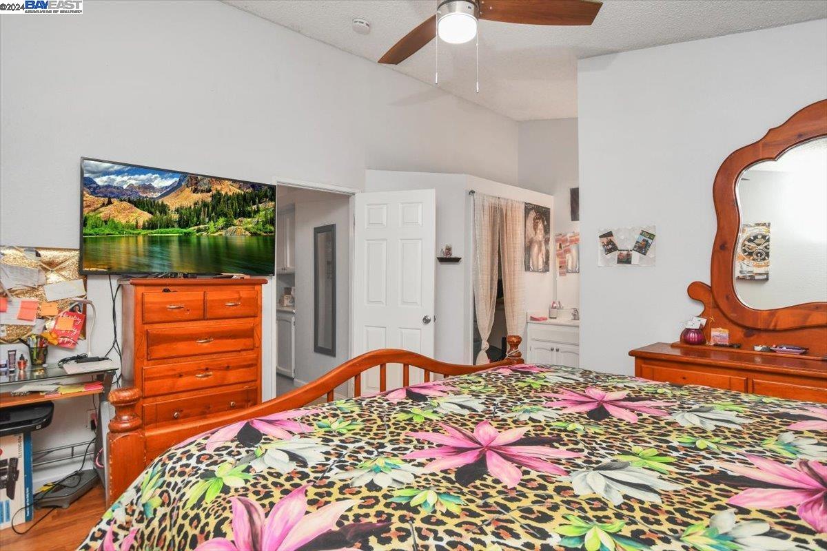 2509 Roca Dr