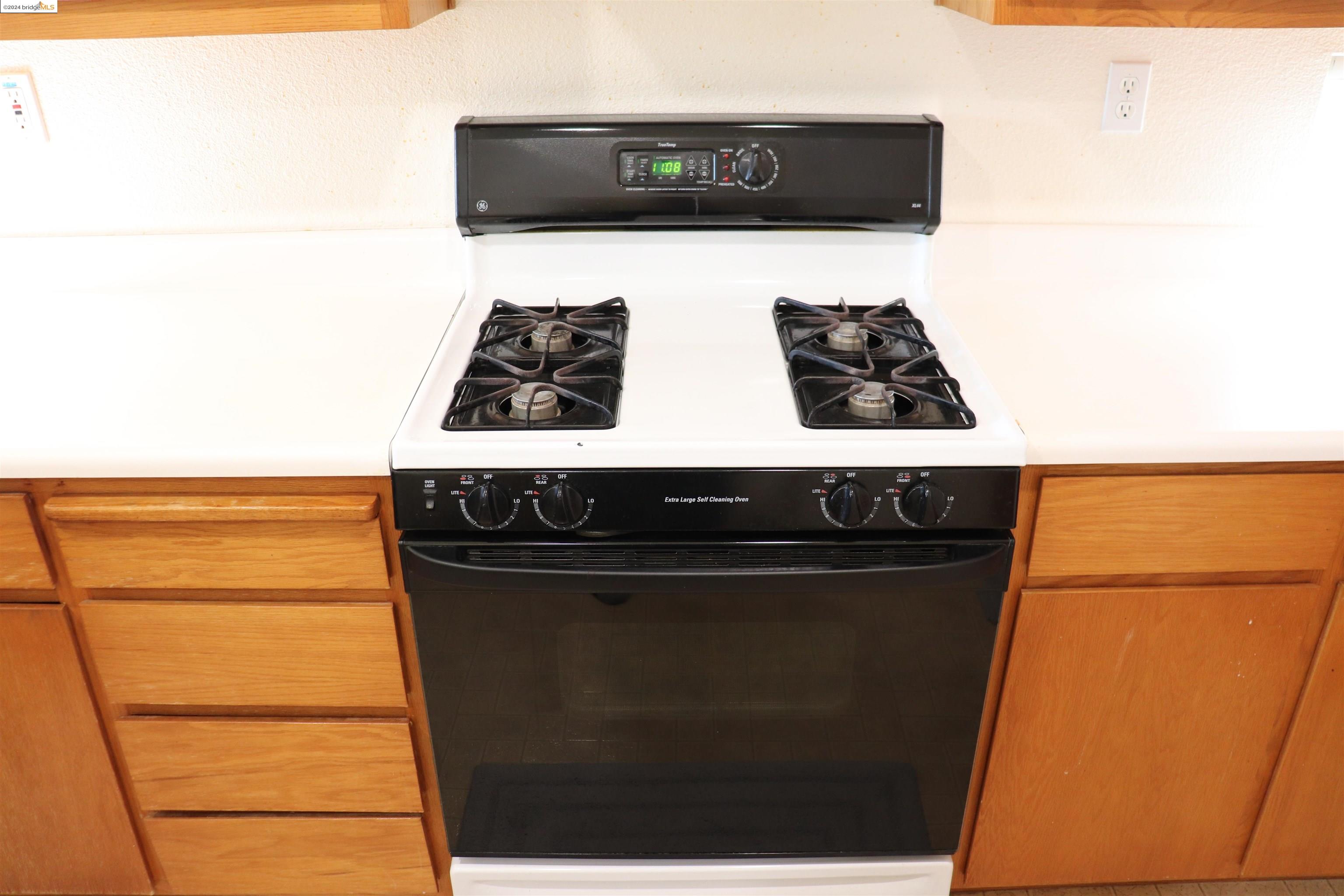 1040 Bismarck Terrace