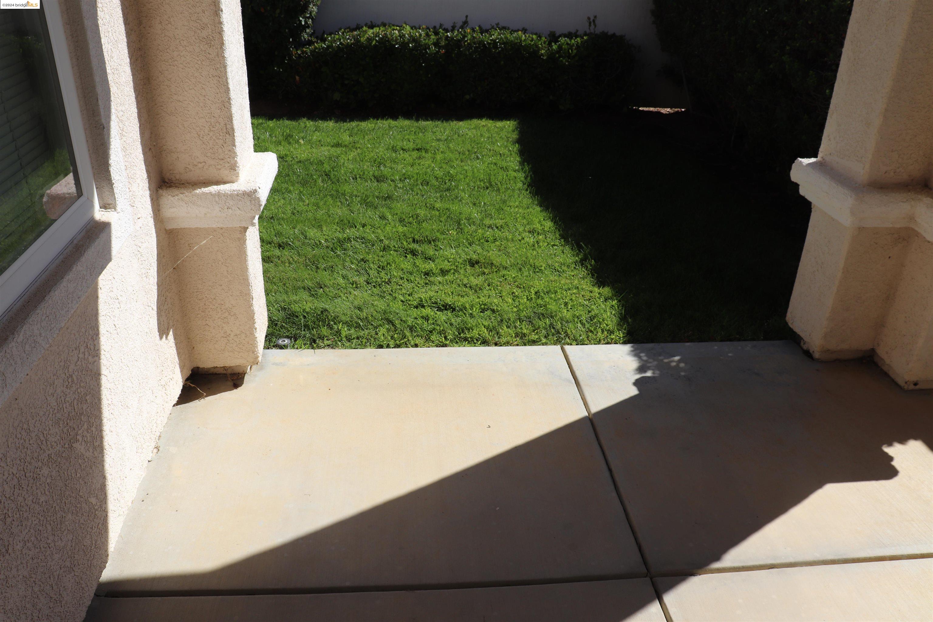 1040 Bismarck Terrace