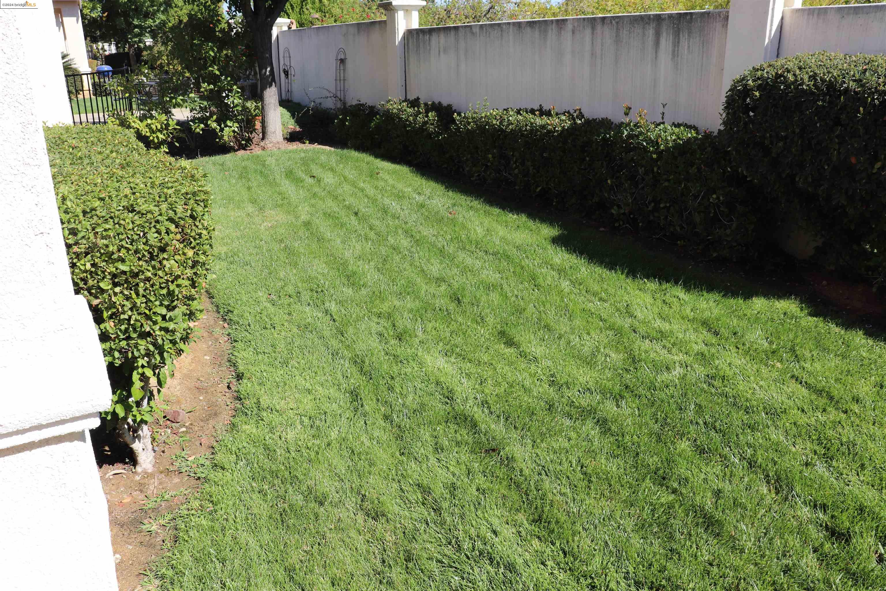 1040 Bismarck Terrace