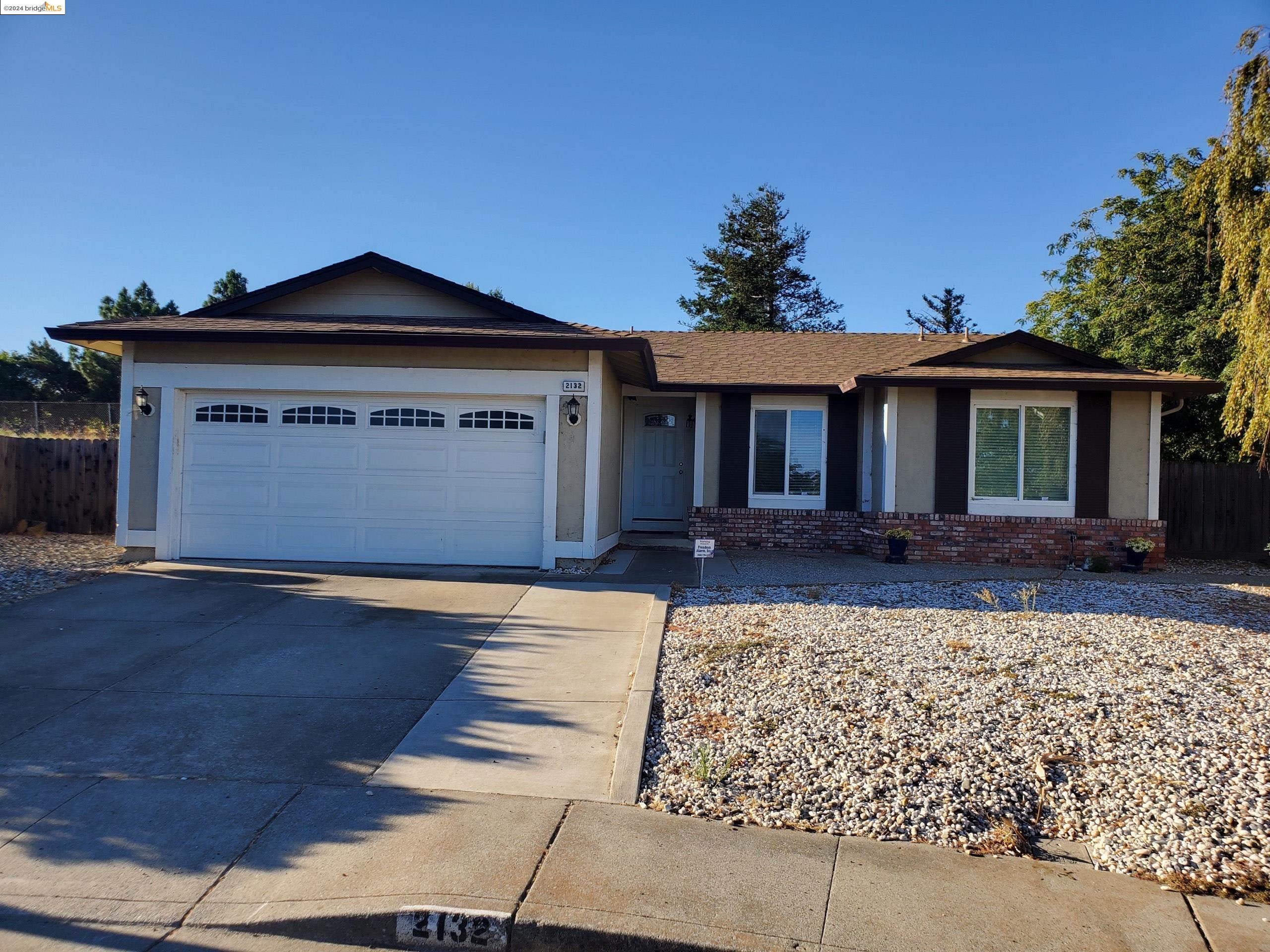 2132 Austin Ct