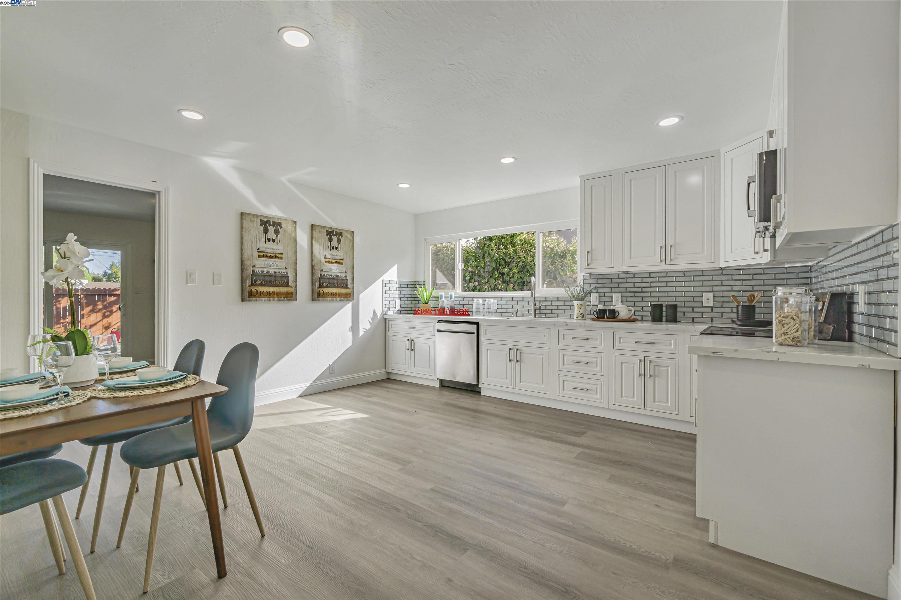 2597 E Olivera Rd