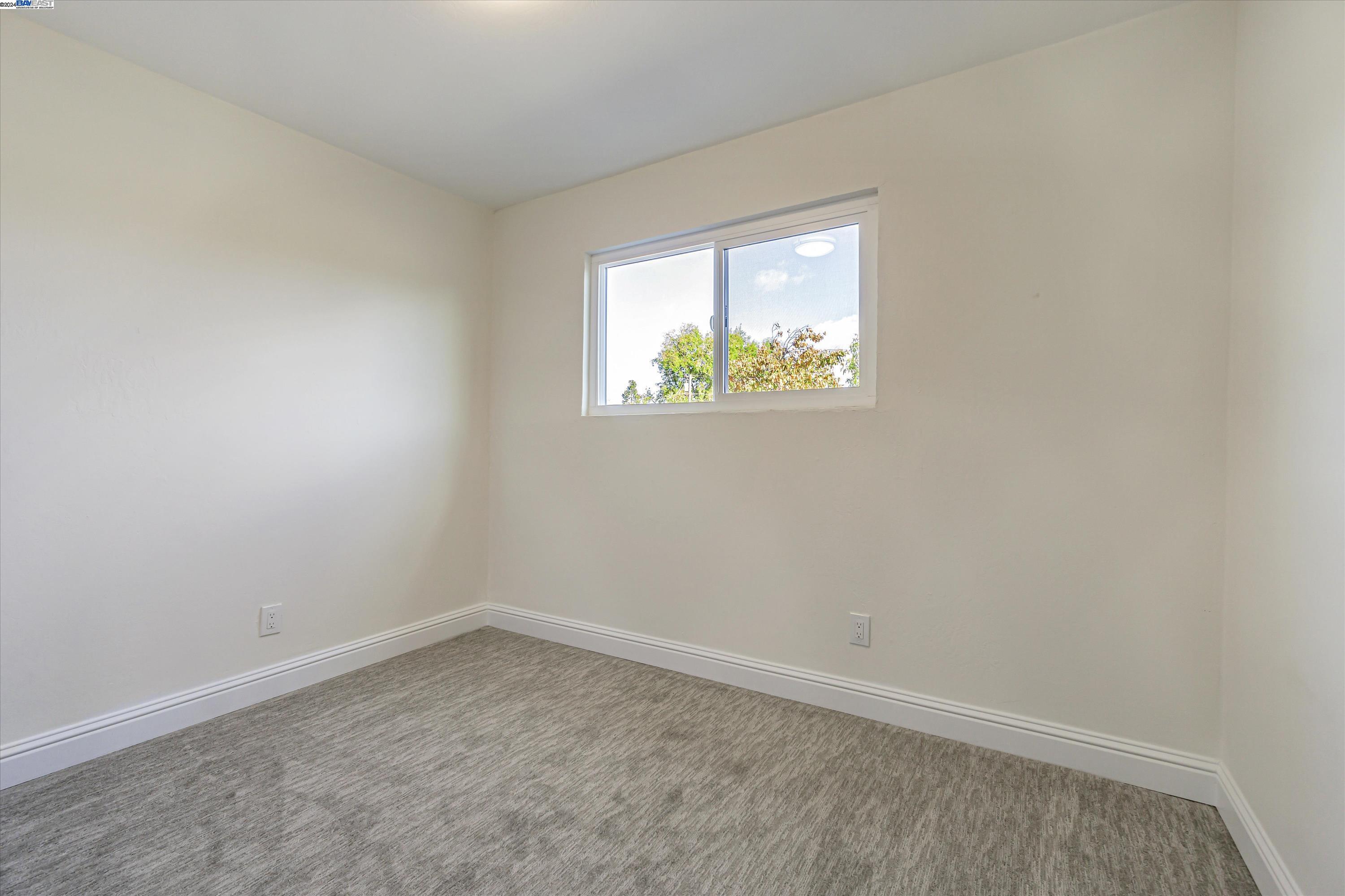 2597 E Olivera Rd