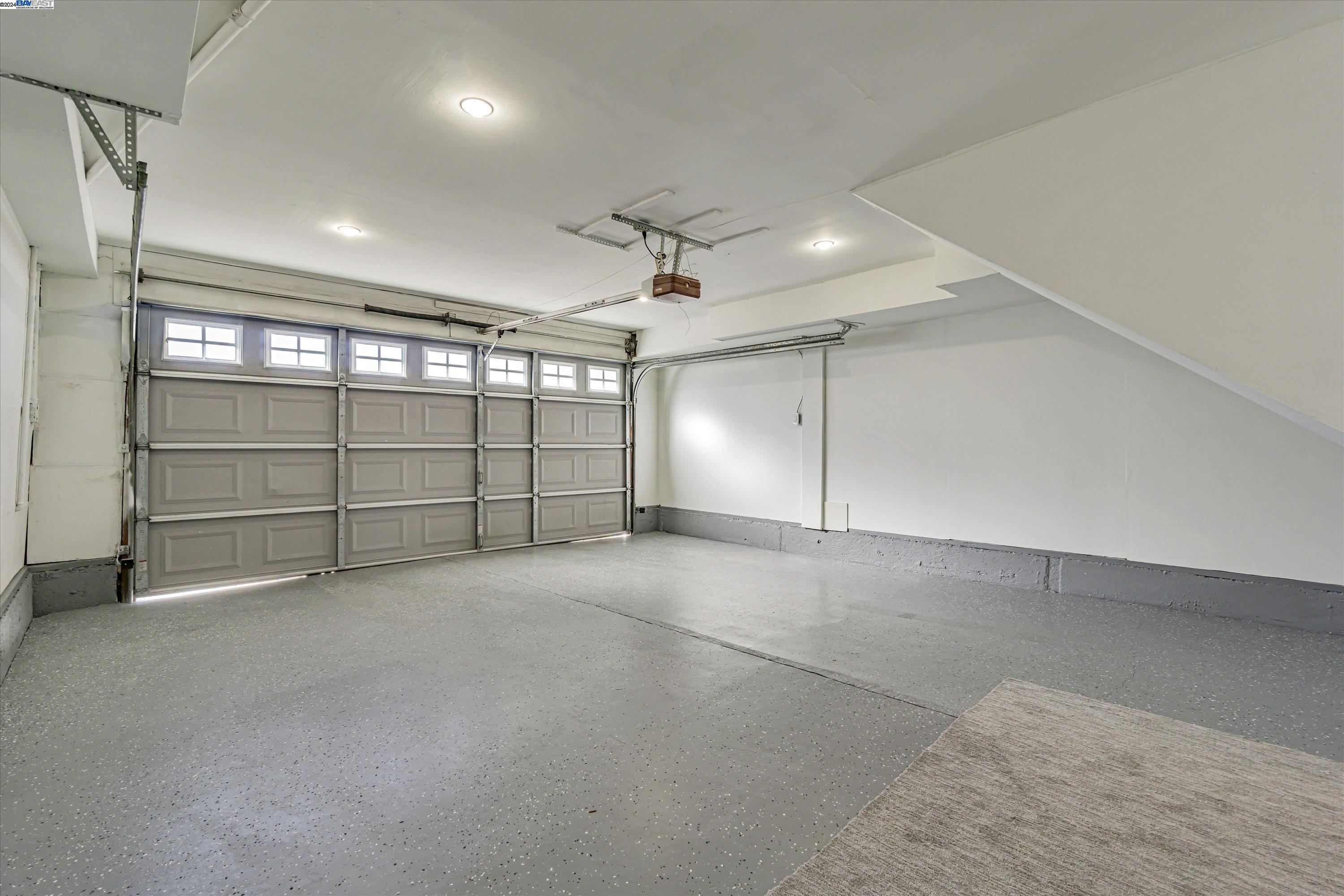 2597 E Olivera Rd
