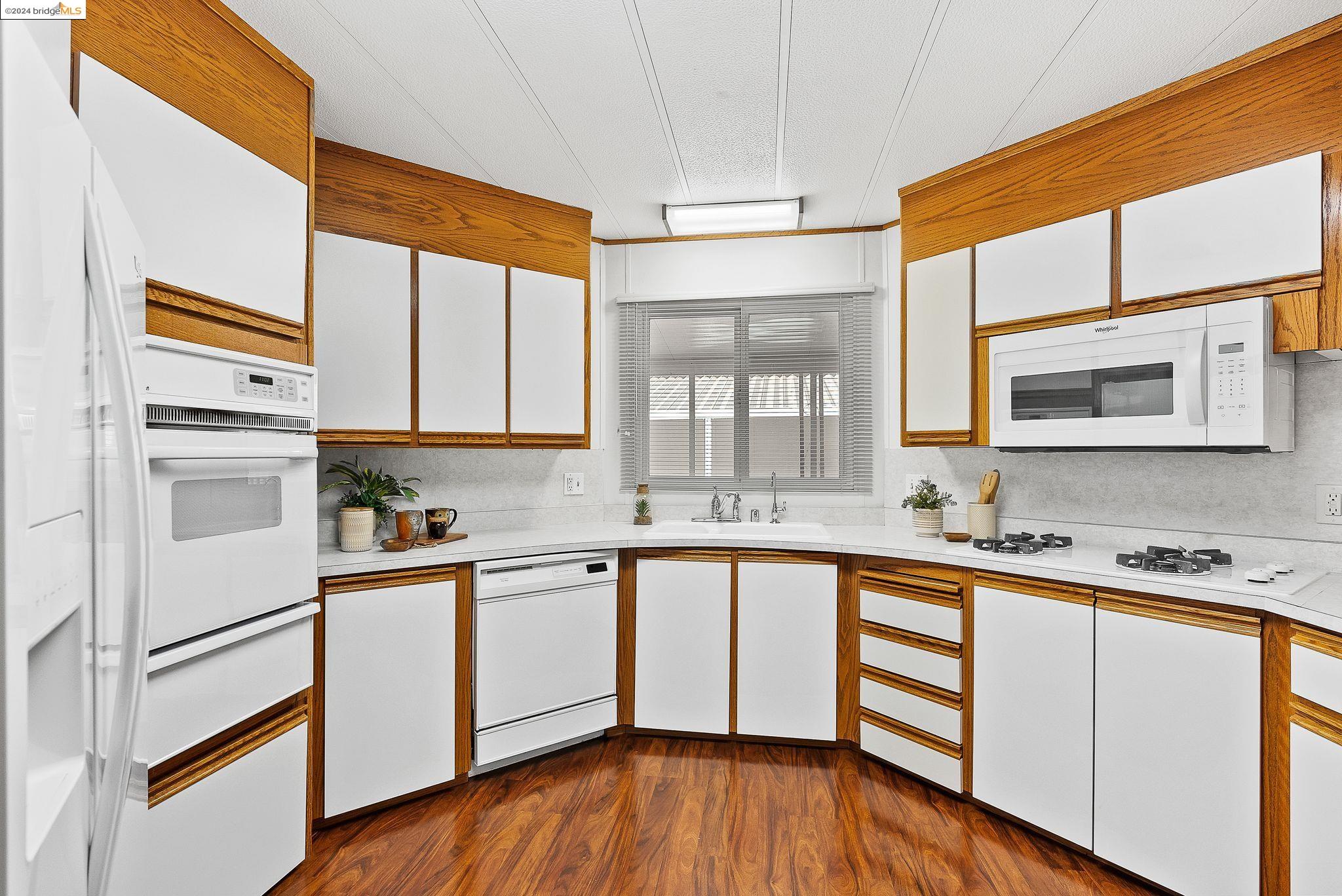 4603 Balfour # 100