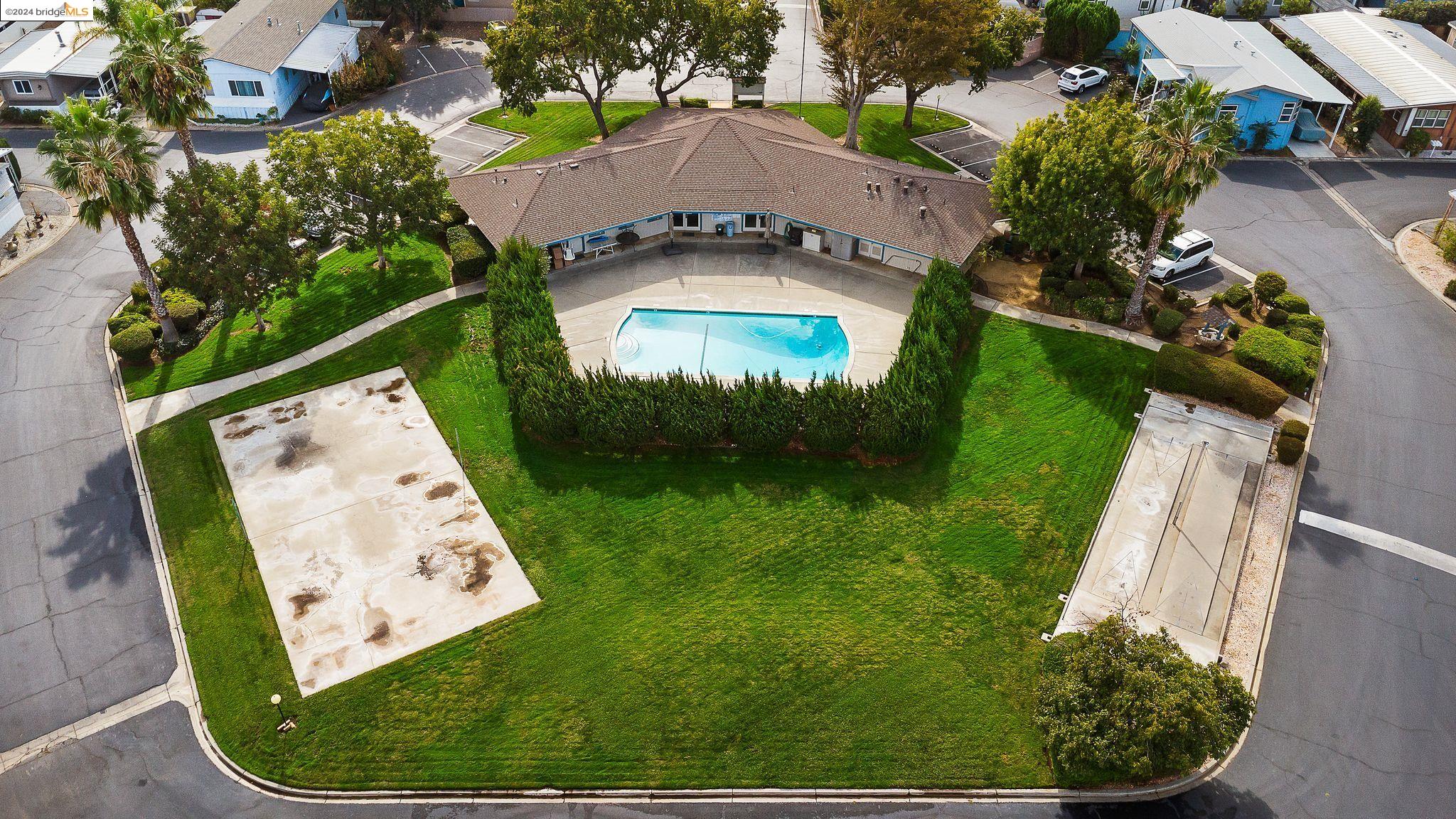 4603 Balfour # 100