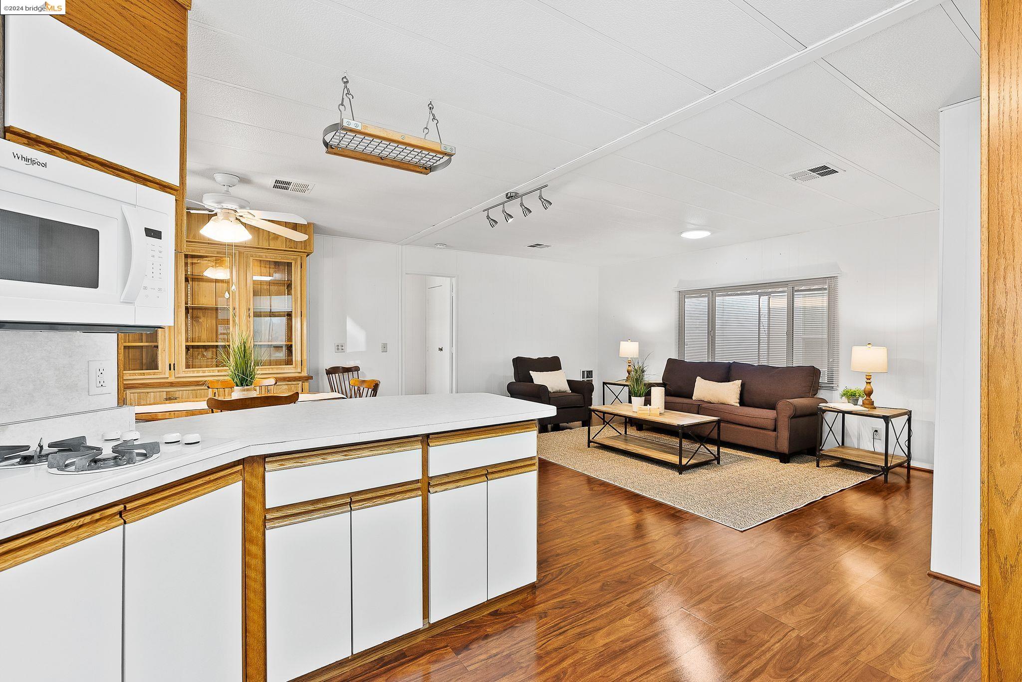 4603 Balfour # 100