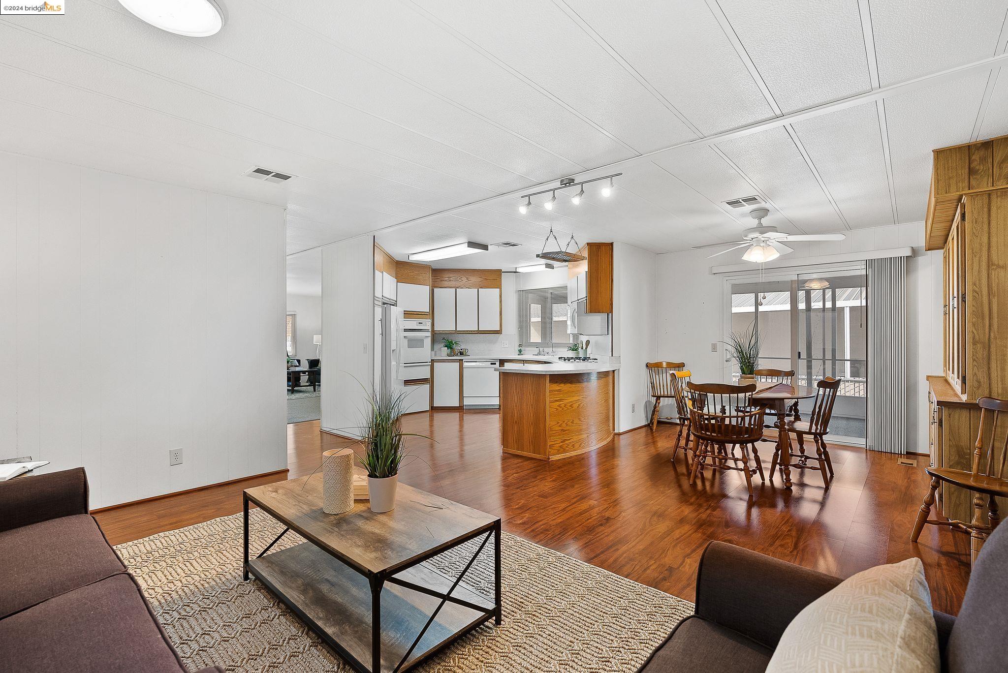 4603 Balfour # 100