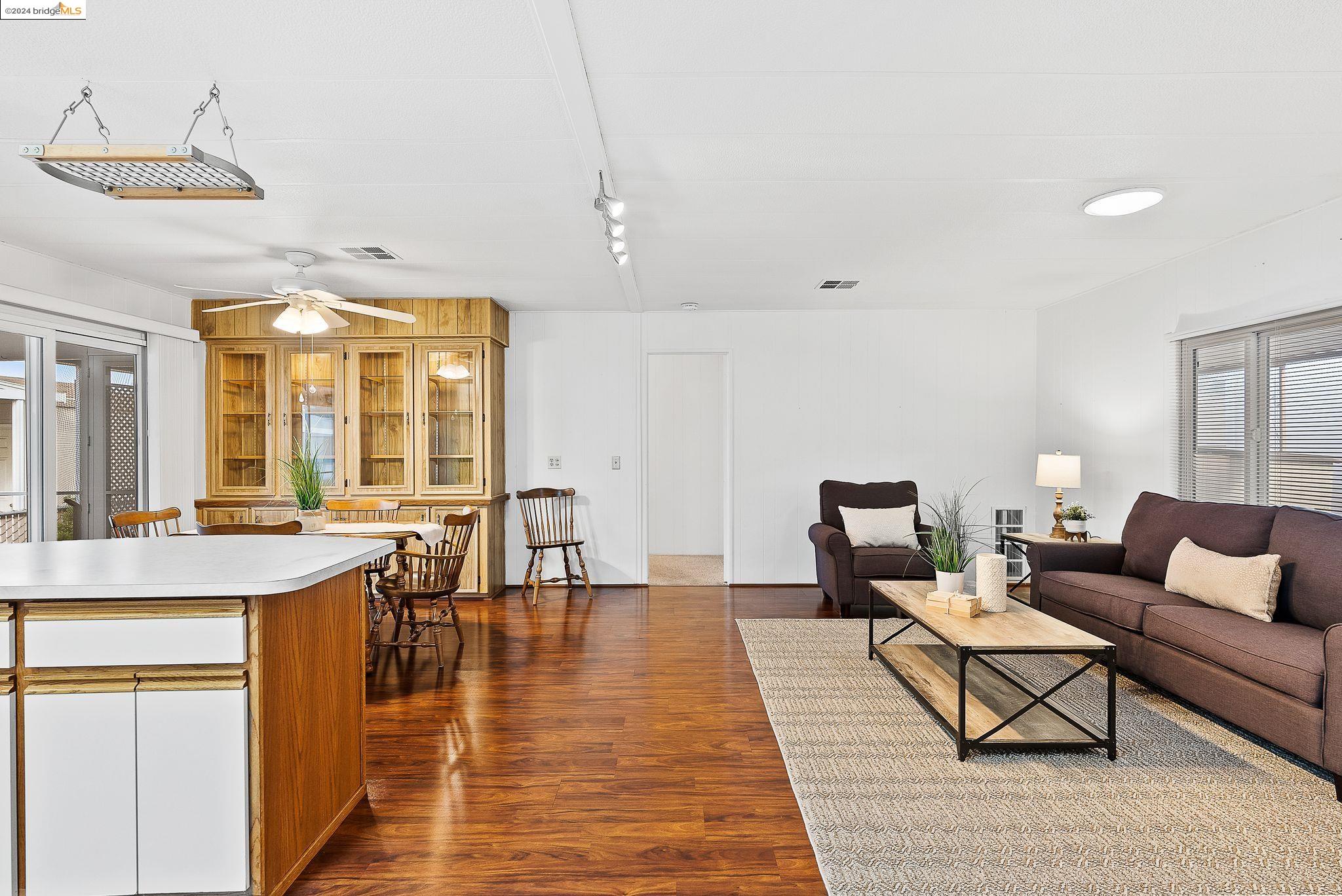 4603 Balfour # 100