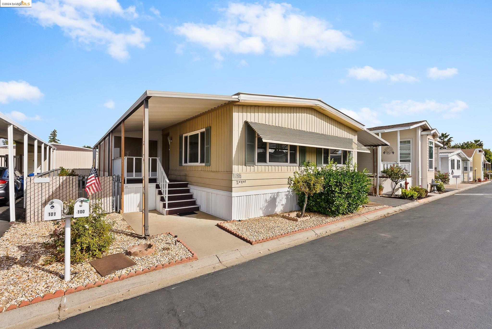 4603 Balfour # 100