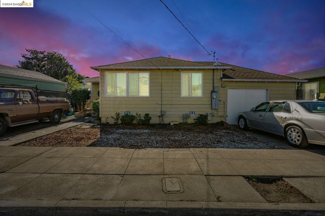 2366 Esmond Ave