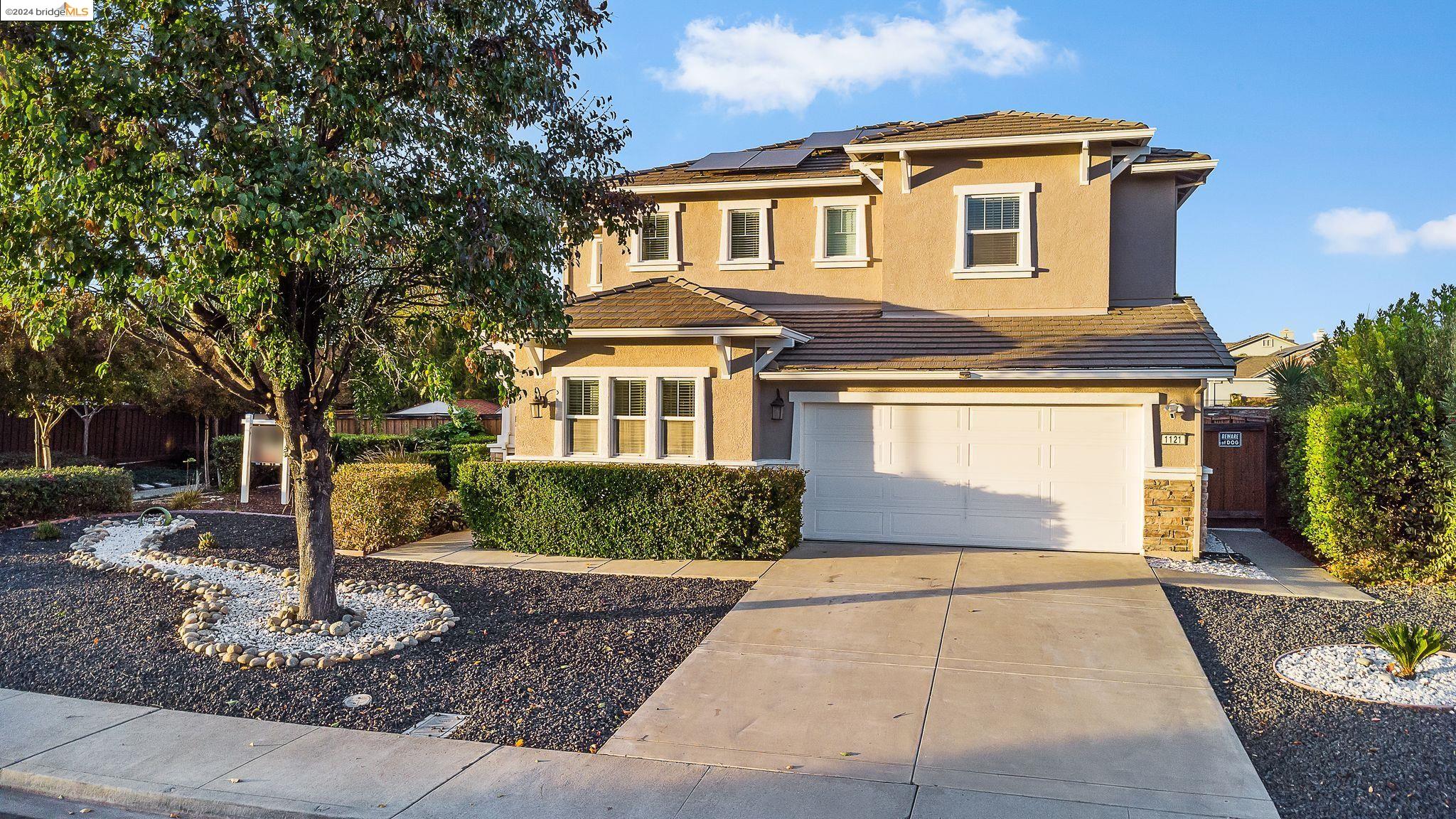 1121 Lavender Dr