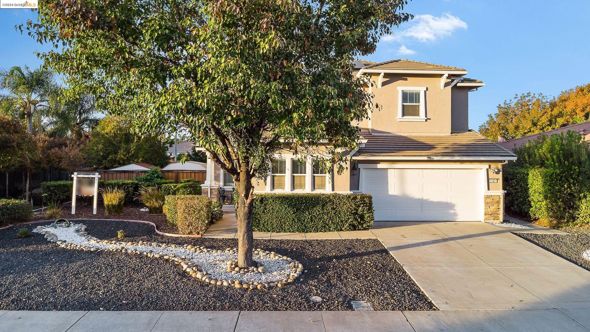 1121 Lavender Dr