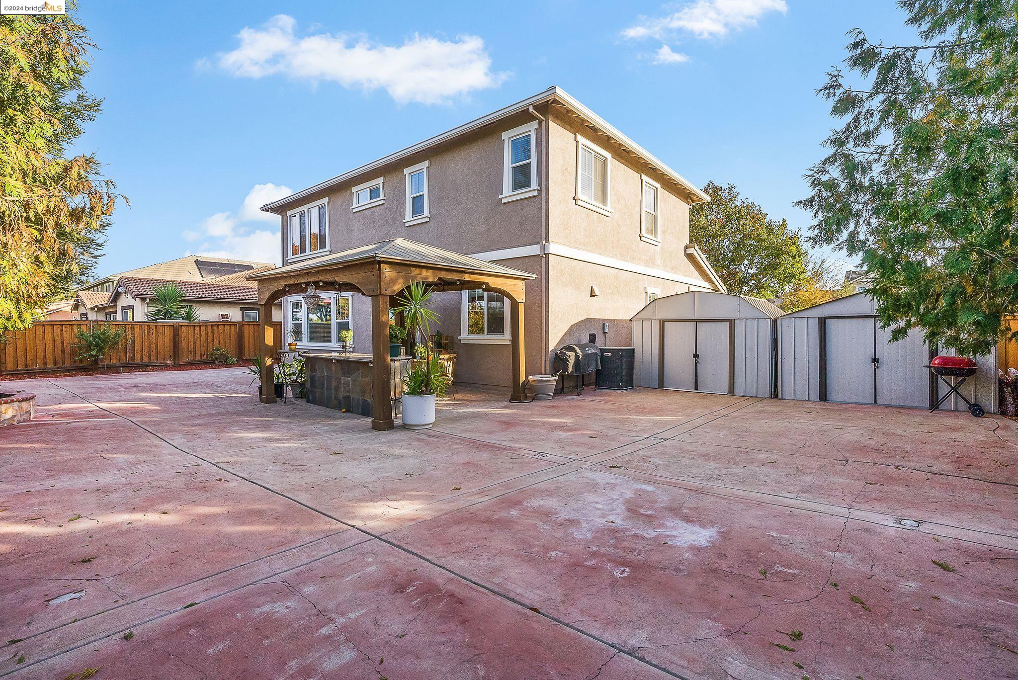 1121 Lavender Dr