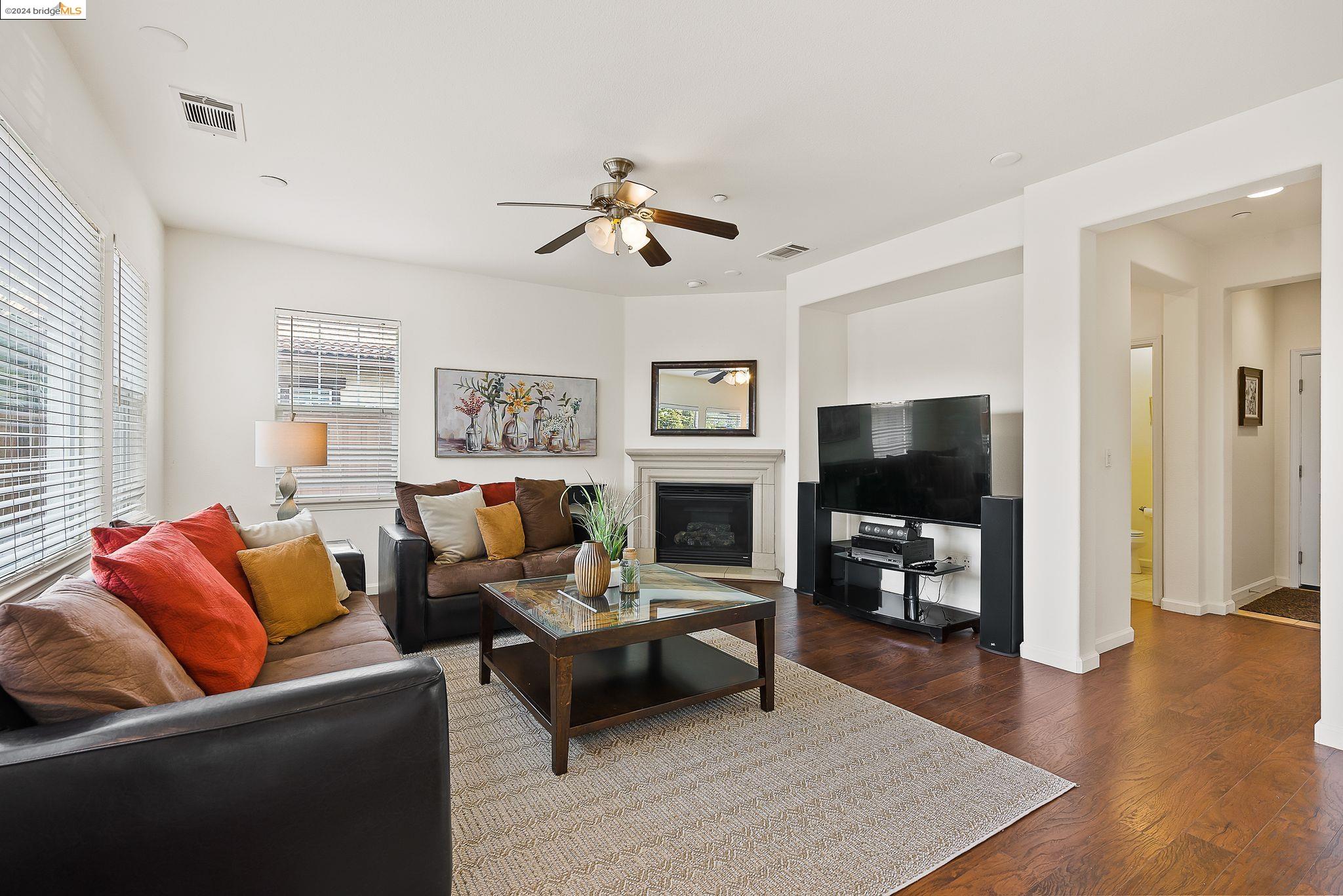 1121 Lavender Dr